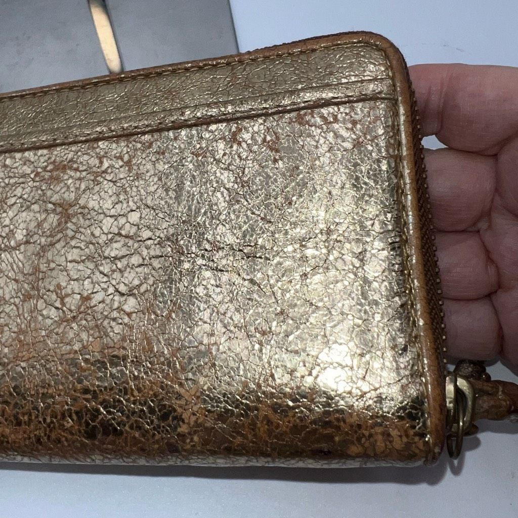 Coach Coach Poppy Vintage Gold zip Around Wallet/Wristlet **SEE DE Size ONE SIZE - 4 Thumbnail