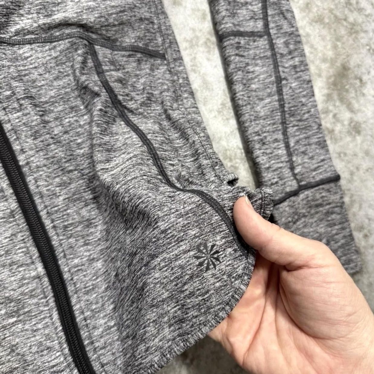 Athleta Athleta Jacket Womens XS Gray Hooded Full Zip Heathered Pockets Zip Size XS / US 0-2 / IT 36-38 - 6 Thumbnail