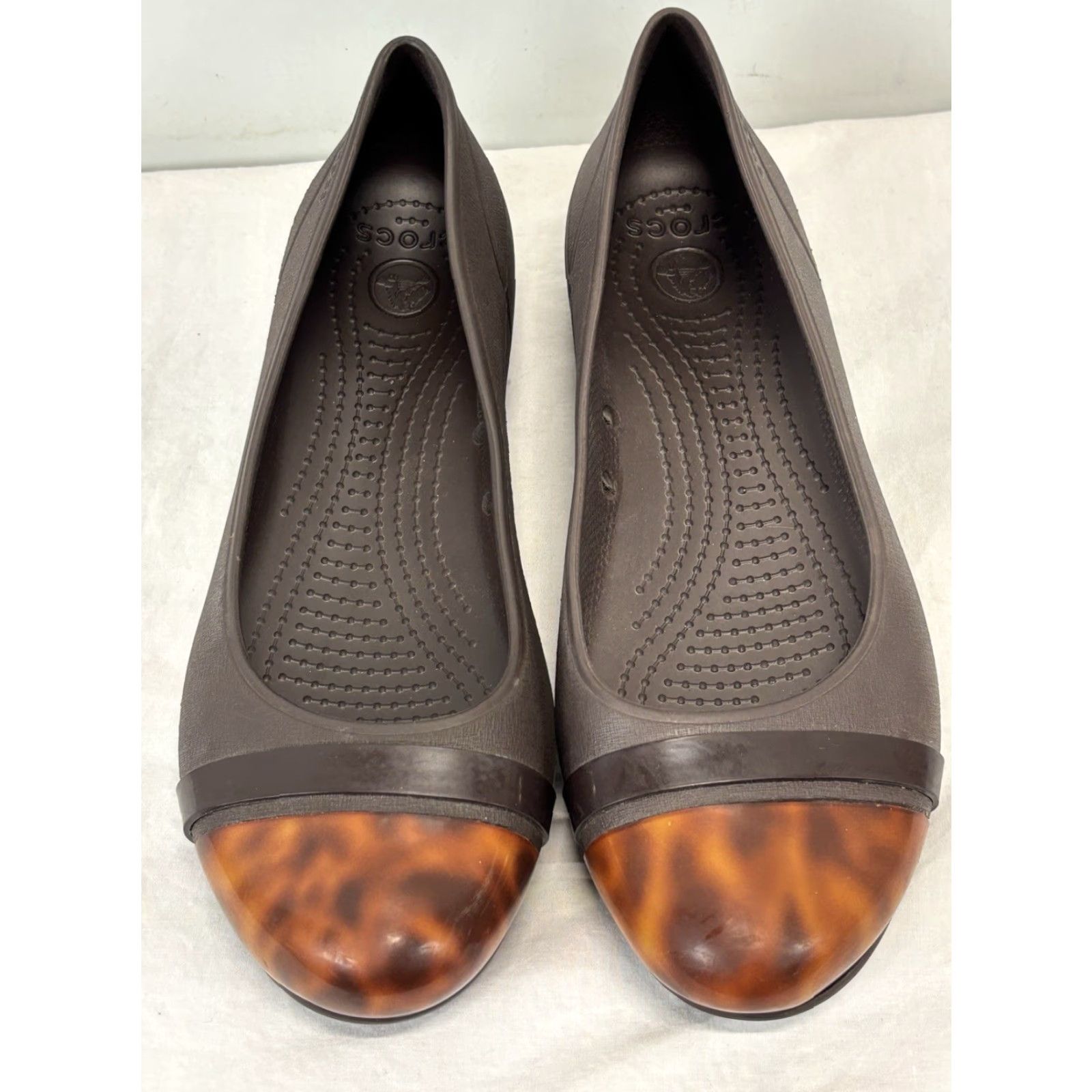 Crocs Crocs Cap Toe Tortoise Brown Marble Ballerina Flats Women’s Size 9 Size ONE SIZE - 3 Thumbnail
