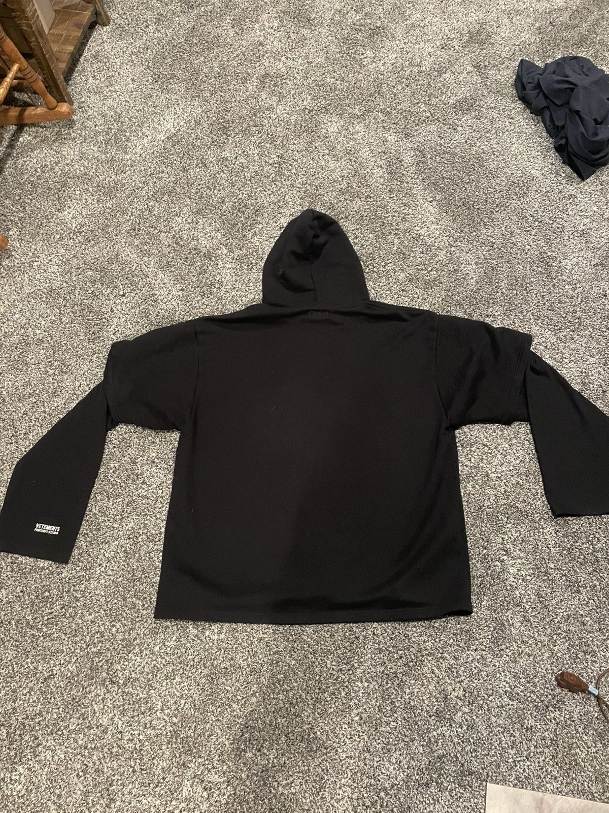 Tommy Hilfiger × Vetements Vetements x Tommy Double Sleeve Hoodie in Black Size US L / EU 52-54 / 3 - 9 Thumbnail
