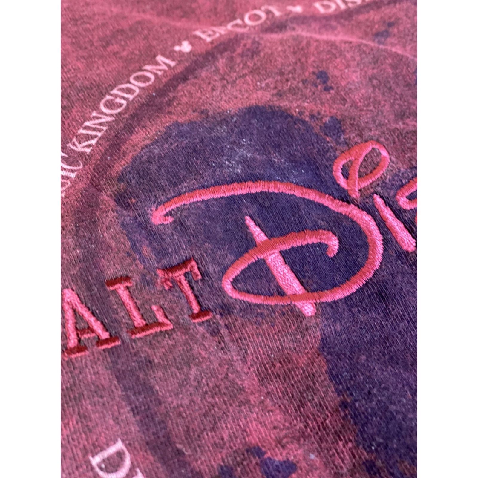 Disney Vintage Red Walt Disney World Embriodered Short Sleeve T-Shirt XL User: Vintage Red Walt Disney World Embriodered Short Sleeve T-Shirt XL Size US XL / EU 56 / 4 - 4 Thumbnail