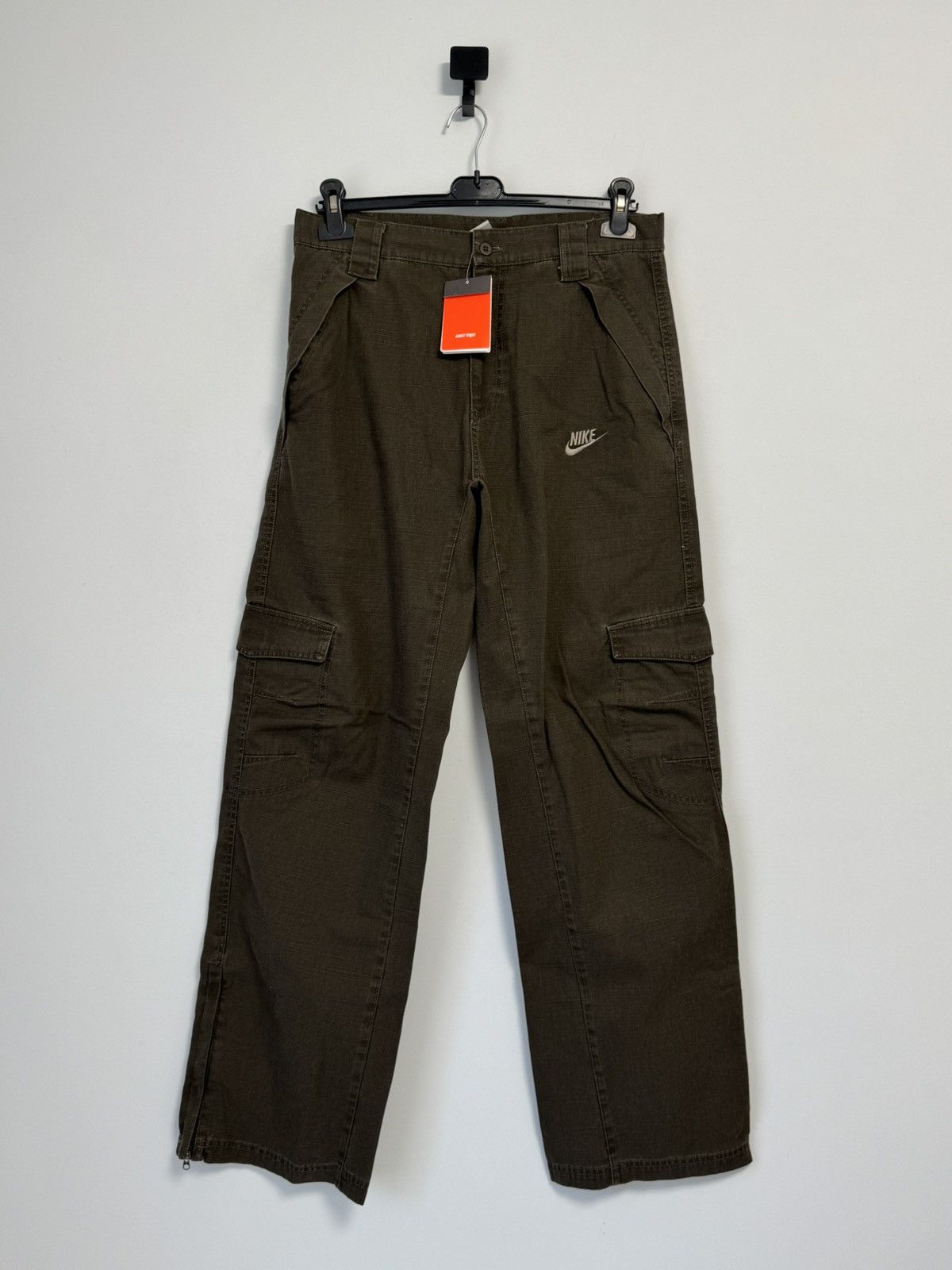 Nike Nike Vintage Y2K style hype 90’s cargo size S Size US 32 / EU 48 - 1 Thumbnail