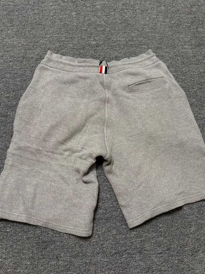 Thom Browne Thom Browne size 0 Dark horse sport shorts Size US 38 / EU 54 - 2 Thumbnail