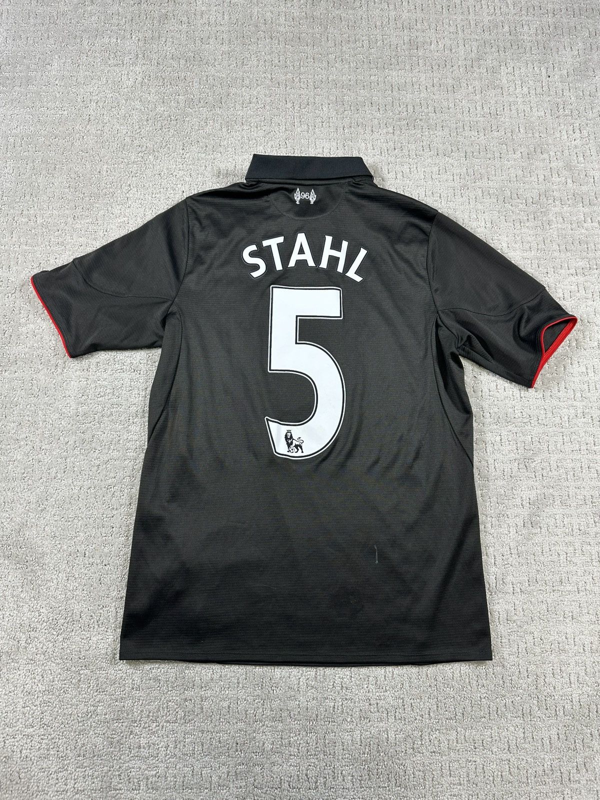 New Balance LFC Stahl Standard Chartered Soccer Jersey Size US S / EU 44-46 / 1 - 2 Thumbnail