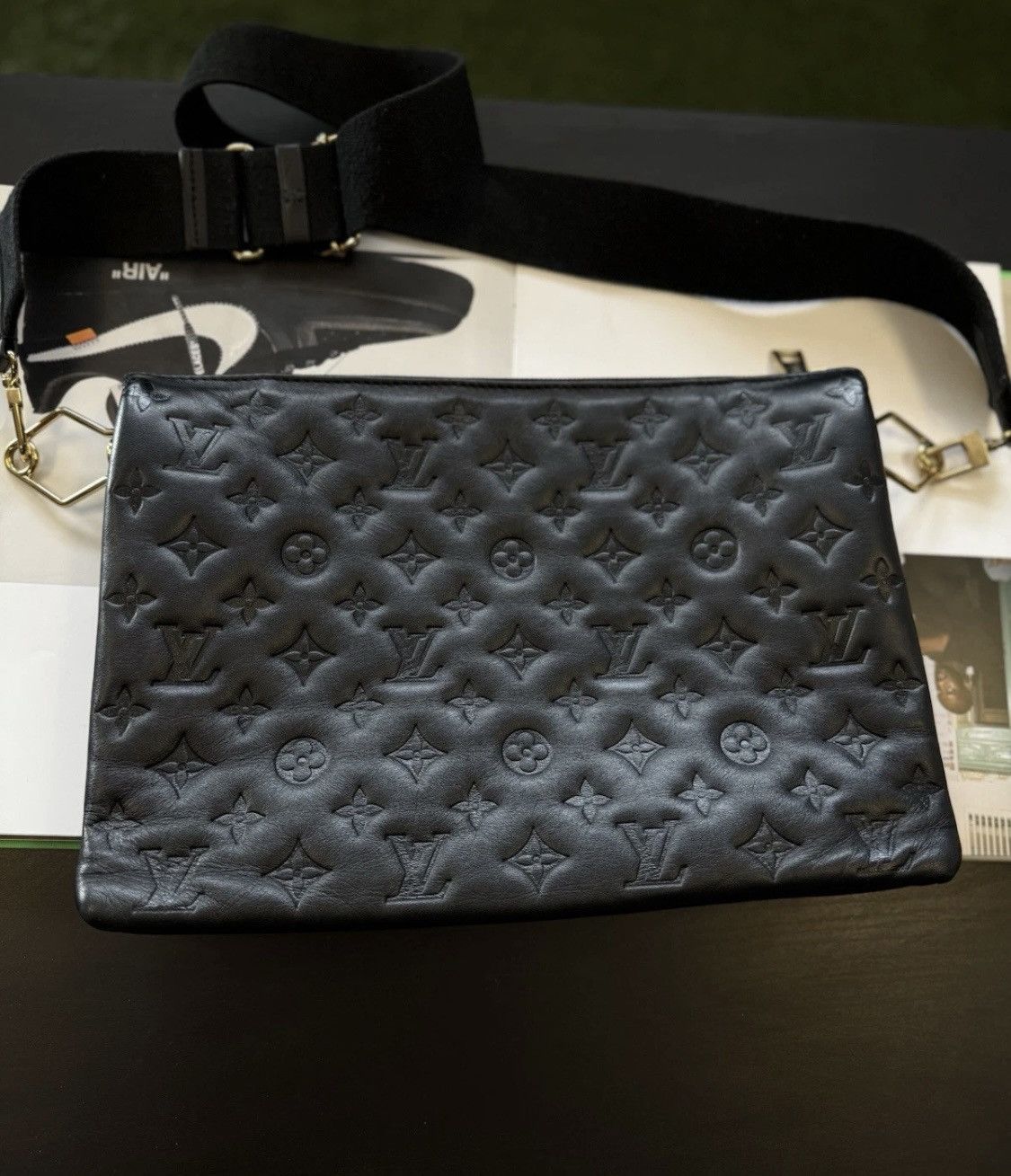 Louis Vuitton Louis Vuitton Coussin MM Shoulder Bag Monogram Size ONE SIZE - 7 Thumbnail