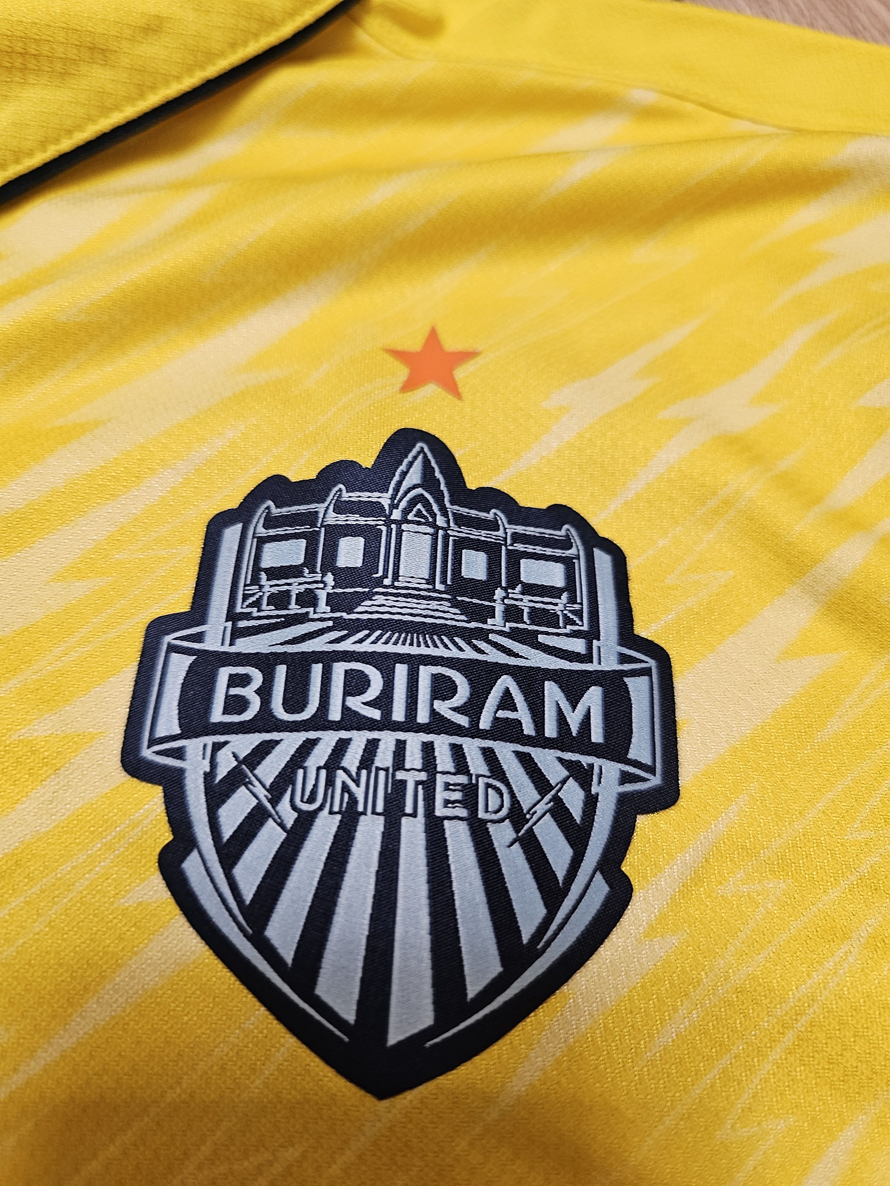 All Sport BURIRAM UNITED 2018 AWAY FOOTBALL SHIRT THAILAND SOCCER Size US L / EU 52-54 / 3 - 4 Thumbnail