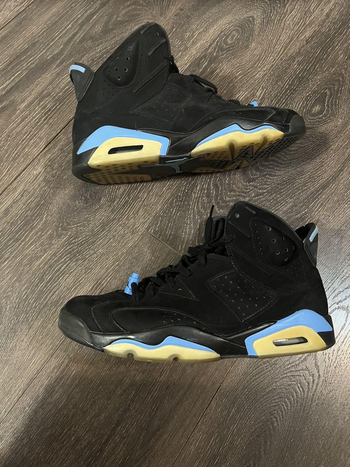 Jordan Brand Air Jordan 6 Retro UNC Size US 13 / EU 46 - 1 Thumbnail