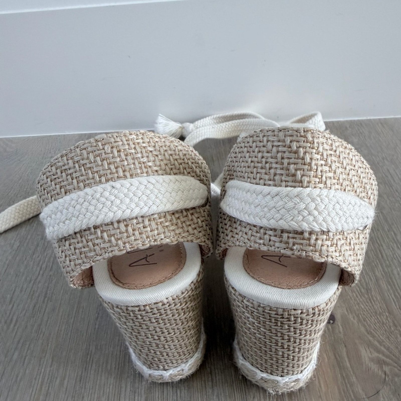 Other Like New Miani Black and Cream Espadrille Sandals size 8 Size US 8 / IT 38 - 6 Thumbnail
