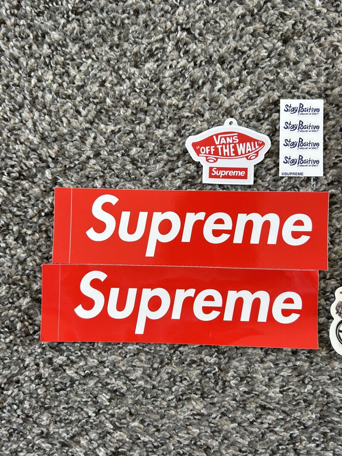 Supreme Supreme Sticker Lot Size ONE SIZE - 2 Thumbnail
