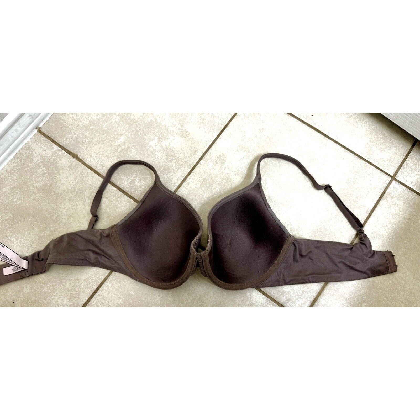 Victoria's Secret Body By Victoria Lined Perfect Coverage Bra in Taupe - 36C Size ONE SIZE - 7 Thumbnail