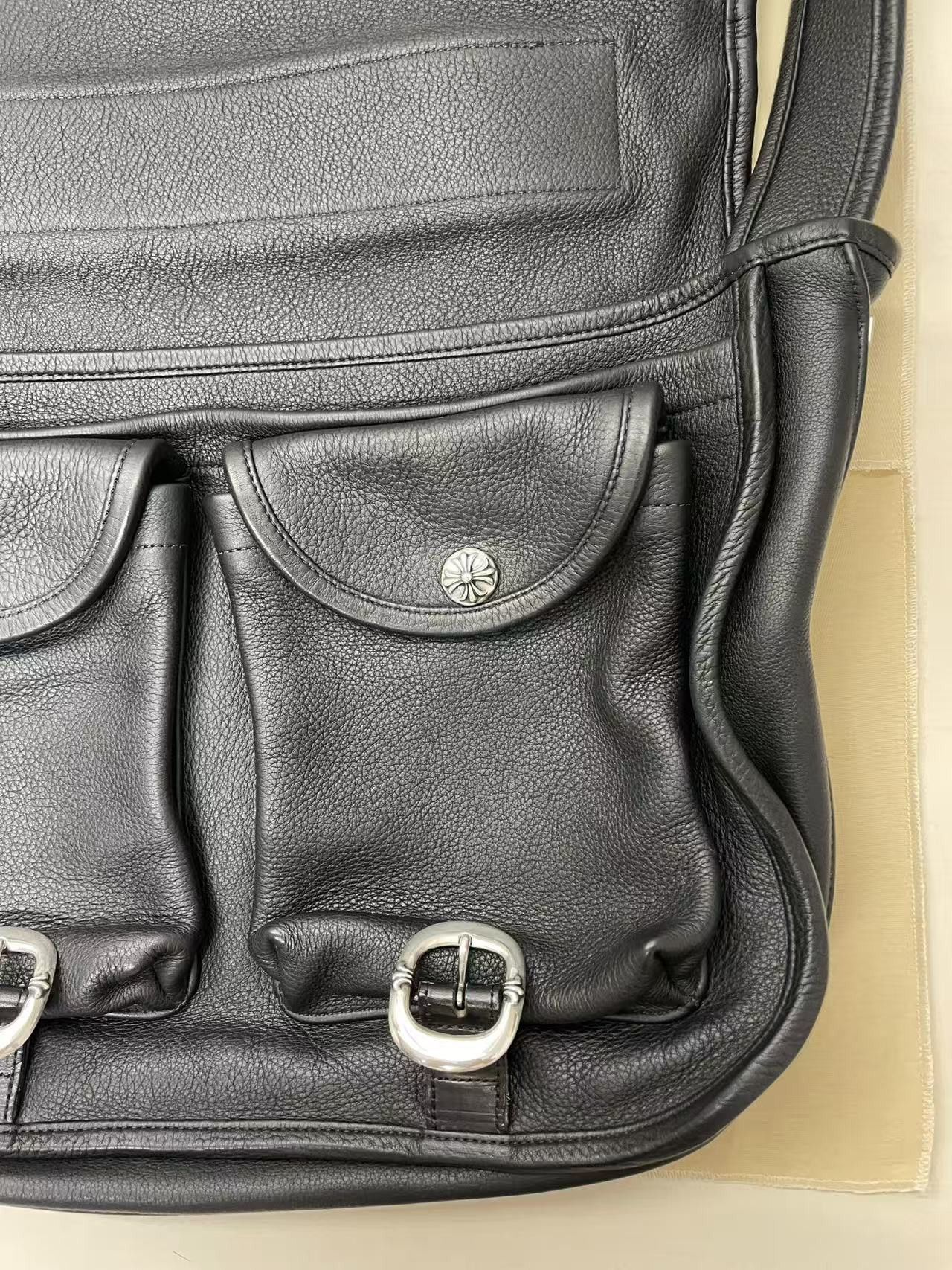 Chrome Hearts Chrome Hearts Black Leather Messenger Crossbody Bag Size ONE SIZE - 7 Thumbnail