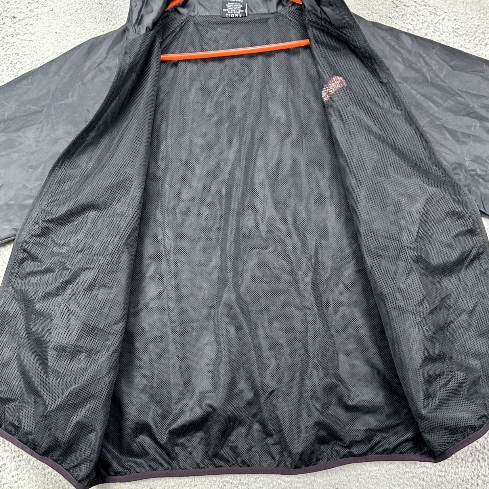 Vintage Sports Illustrated Jacket Windbreaker Mens XL Black Full Zip Lightweight Pocket Size US XL / EU 56 / 4 - 4 Thumbnail