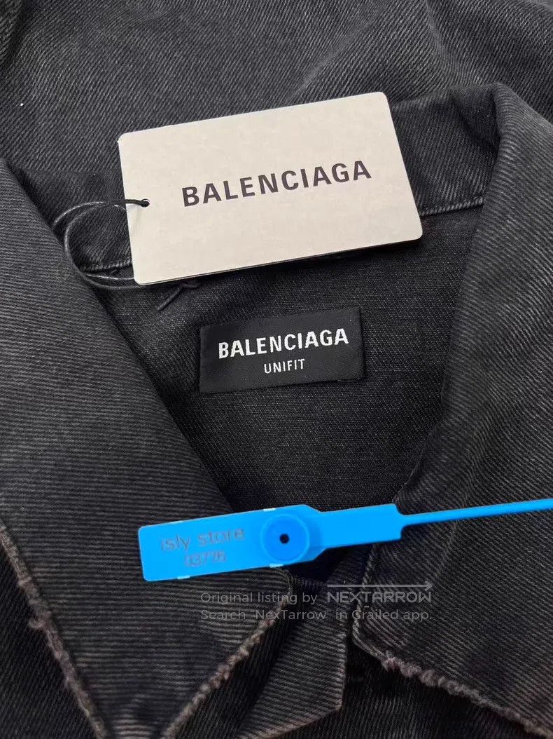 Balenciaga Balenciaga Spray Paint Effect Logo Denim Jacket Size US S / EU 44-46 / 1 - 4 Thumbnail