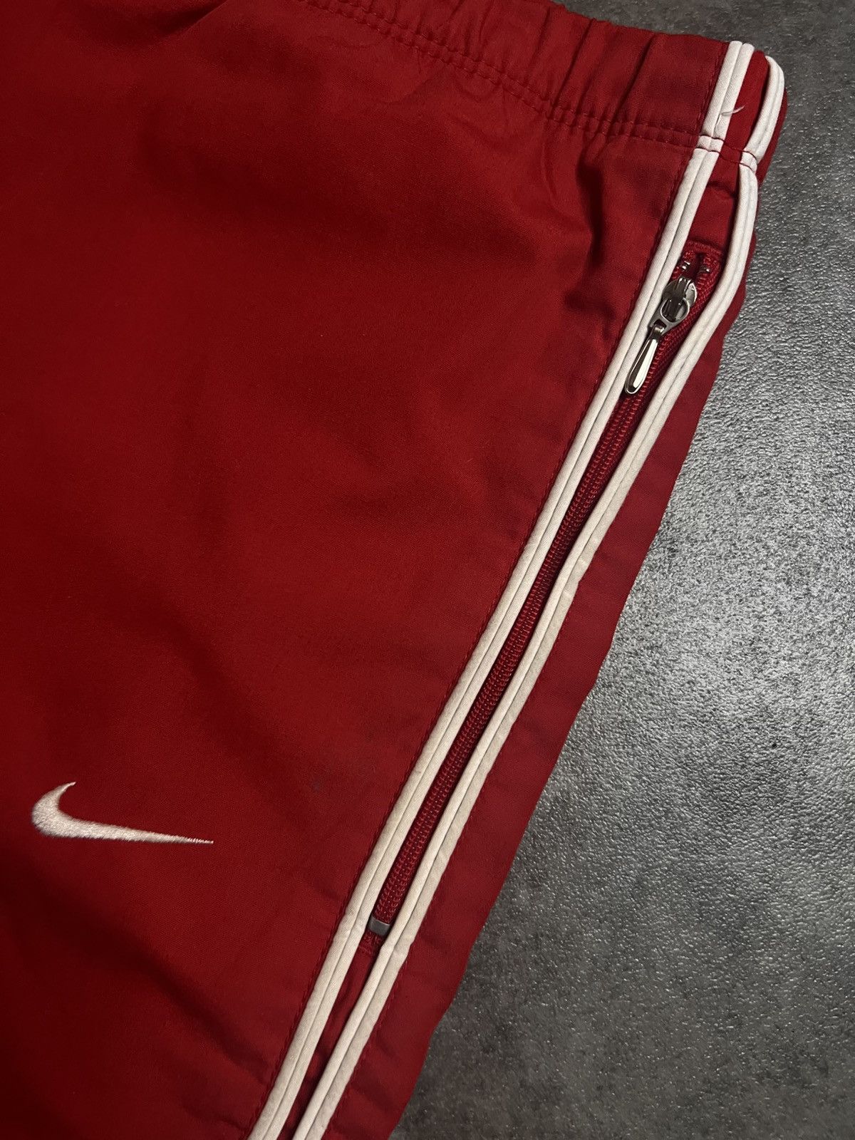 Nike Vintage nylon pants Nike red Size 32" / US 10 / IT 46 - 4 Thumbnail