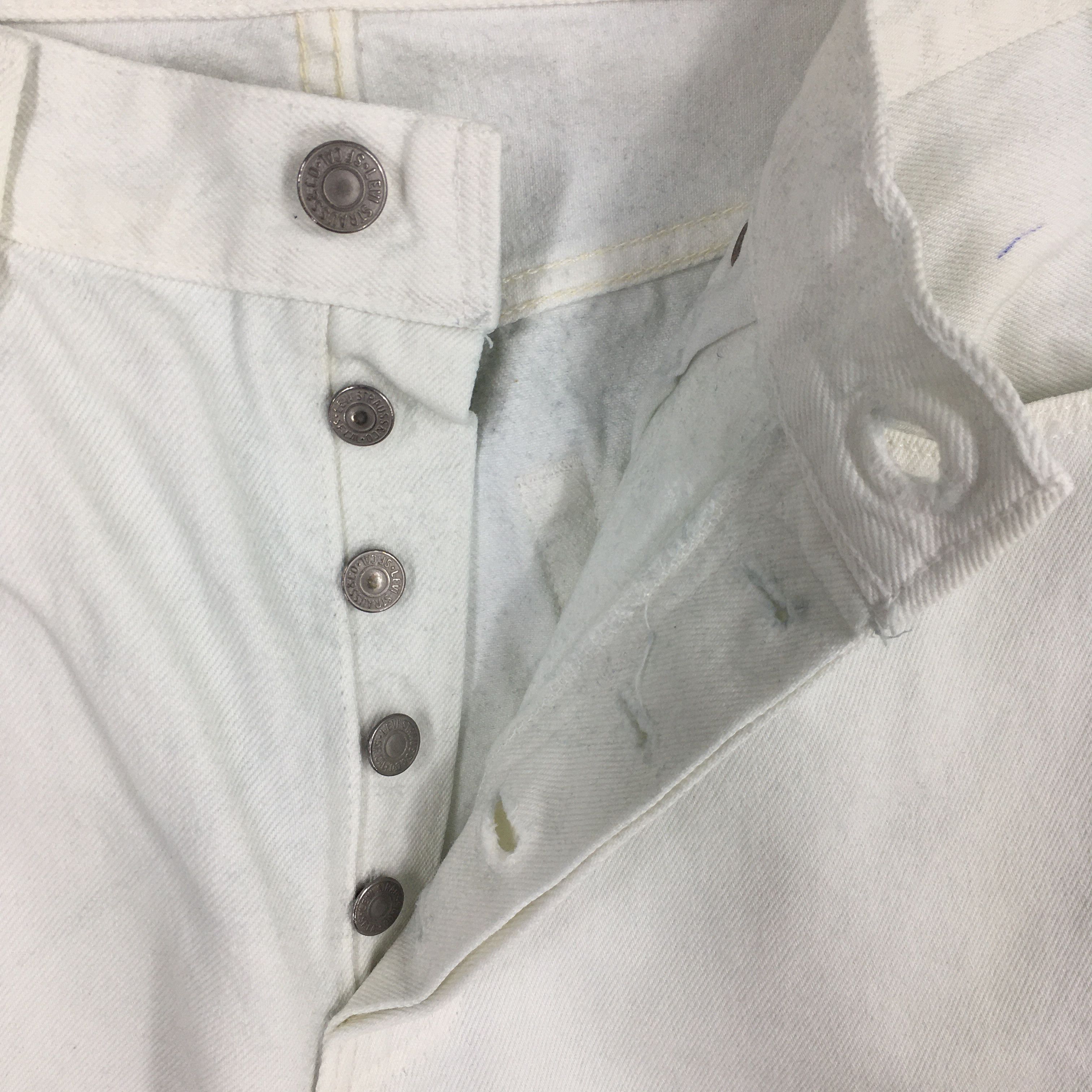 Levi's Size 28x29.5 Vintage 80s Levi's 501 White Jeans S1044 Size 28" / US 6 / IT 42 - 6 Thumbnail