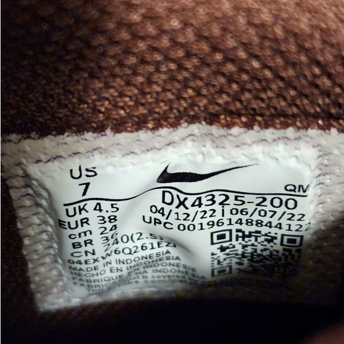 Nike Wmns Nike Why So Sad? x Bruin SB High Brand New Sz 7 Size US 7 / IT 37 - 6 Thumbnail