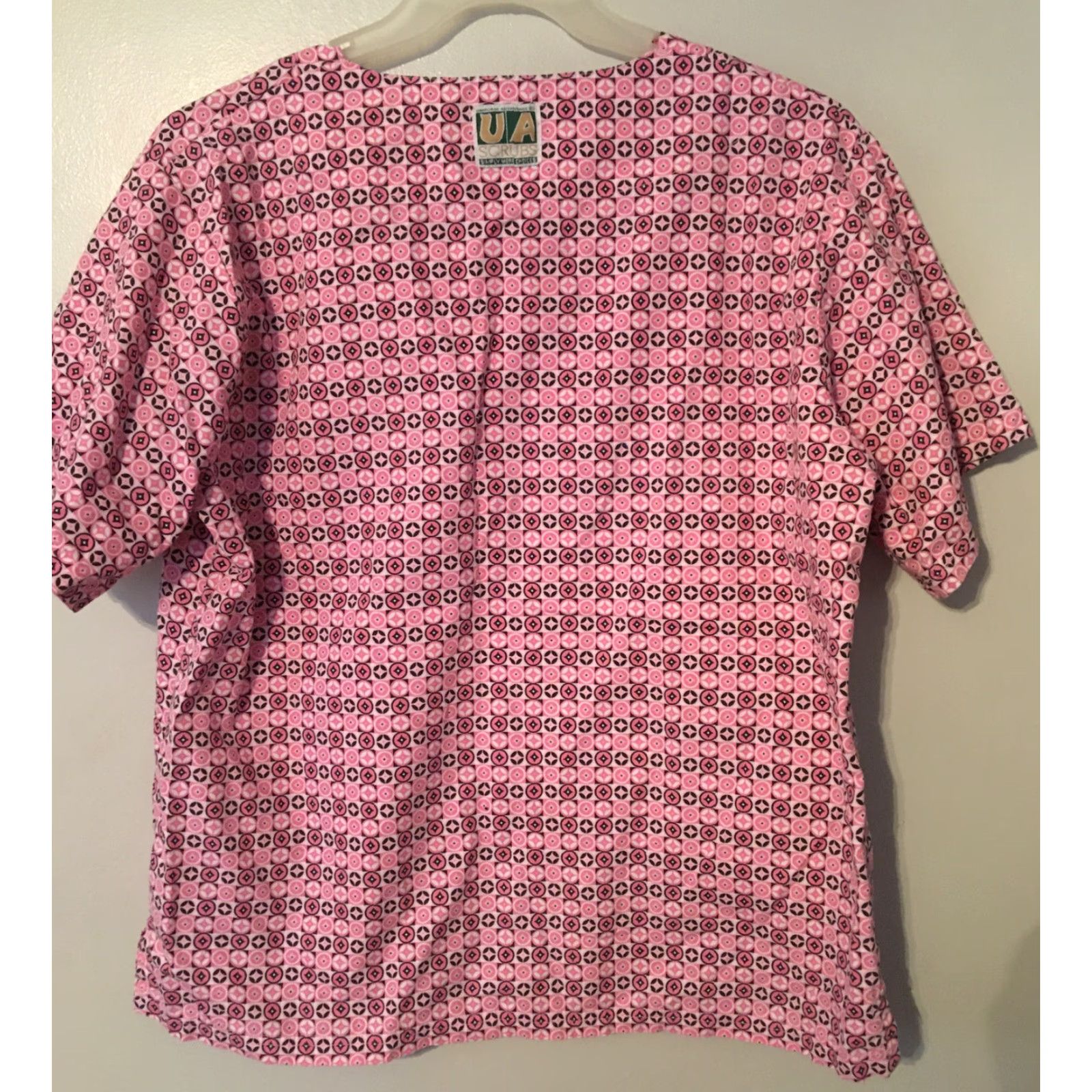 Pinko UA Scrubs Shirt Womens Pink Geometric Squares Circles Scrub Top Sz M Medium Patterned Pink Womens M Size M / US 6-8 / IT 42-44 - 5 Thumbnail