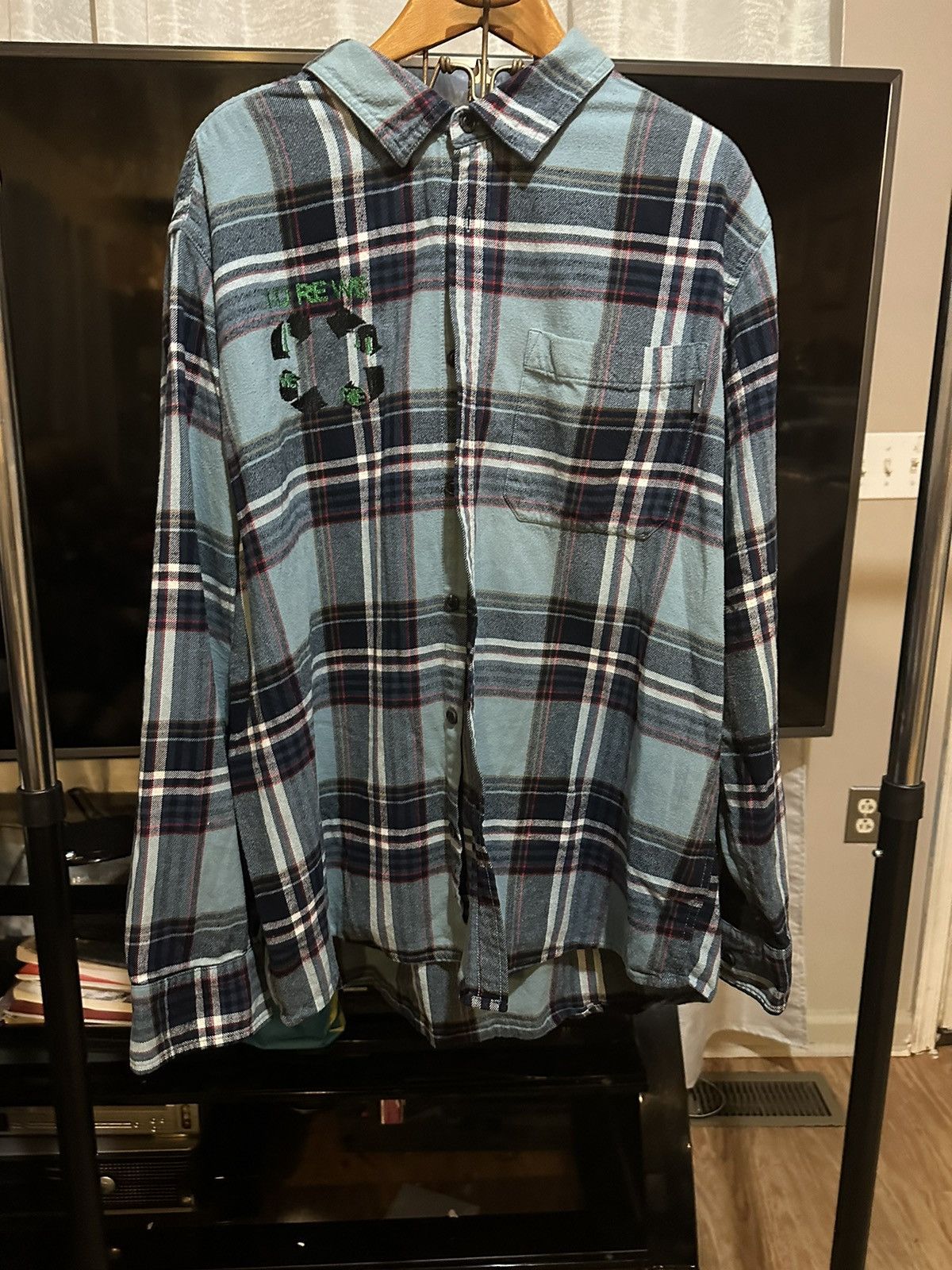 Designer EMBROIDERY BUTTON UP Size US M / EU 48-50 / 2 - 4 Thumbnail