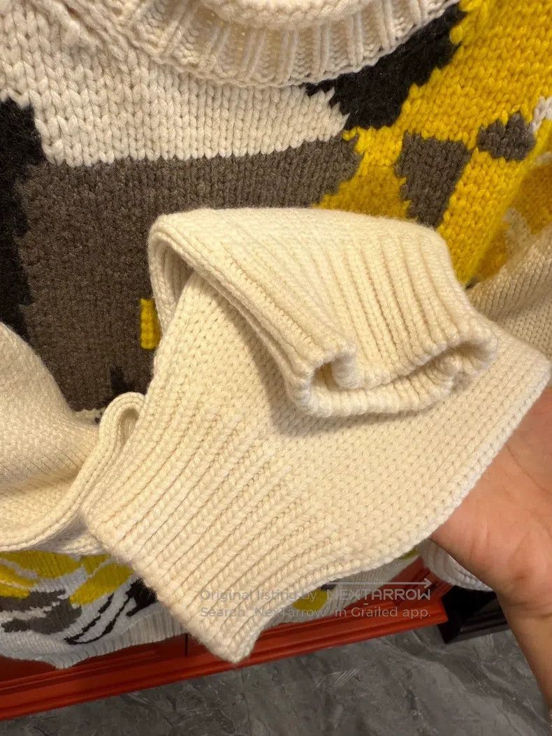 Hermes Hermes Men's Cashmere Sweater with Yellow Floral Handwork Size US L / EU 52-54 / 3 - 9 Thumbnail