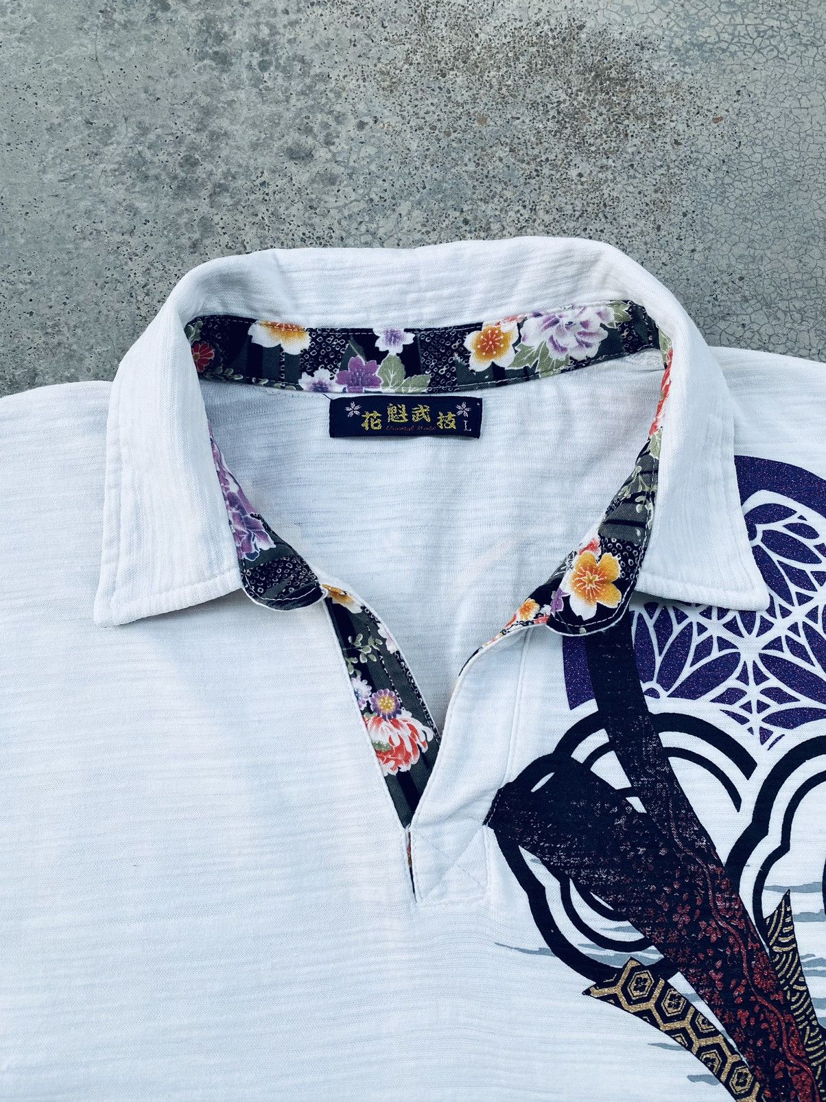 Vintage Vintage Sukajan Devil Back Print Open Collar Tees Size US L / EU 52-54 / 3 - 4 Thumbnail