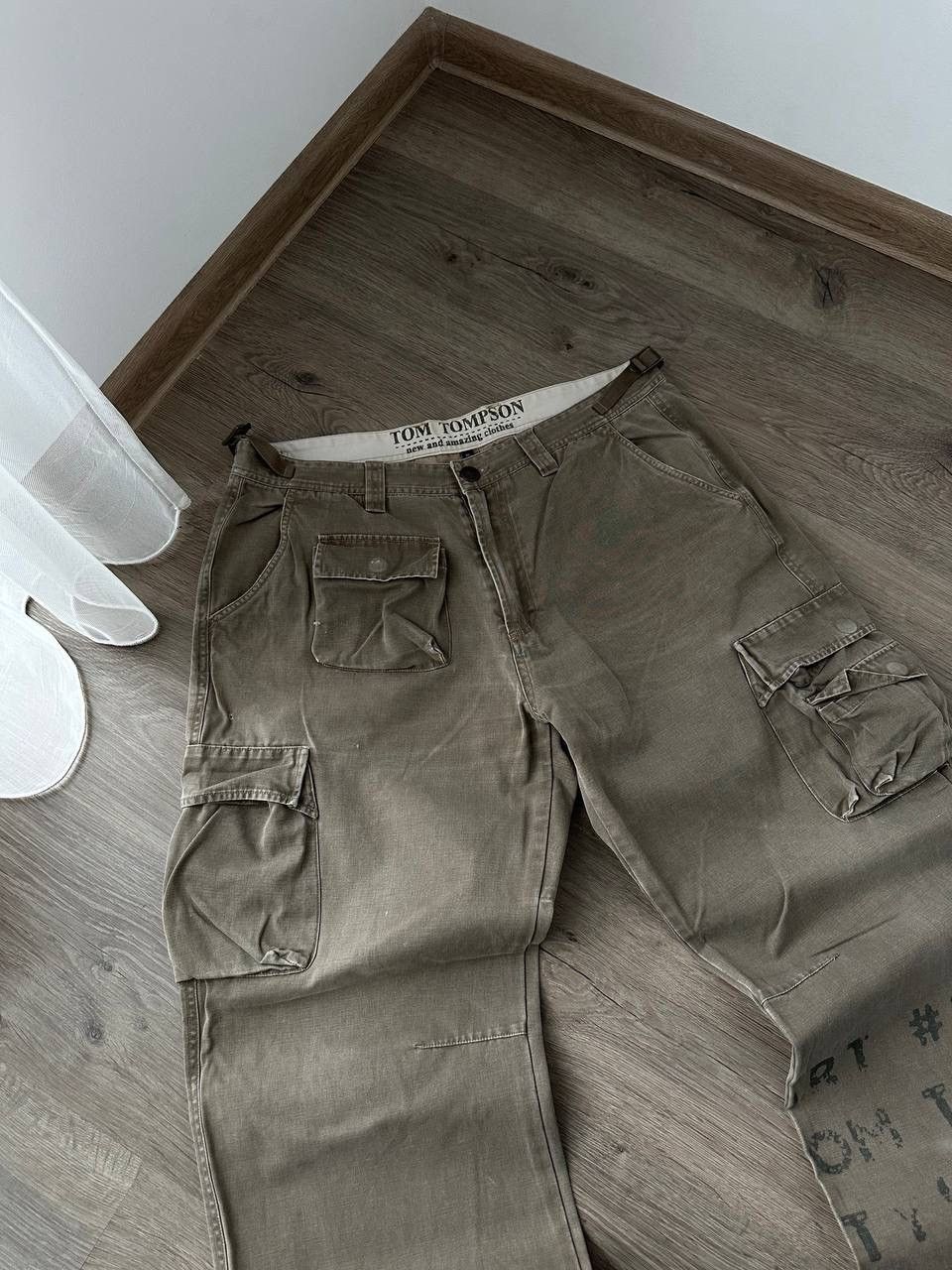 Japanese Brand × Vintage Vintage Japanese Cargo Baggy Pocket Distressed Beige Pants Size US 34 / EU 50 - 8 Thumbnail