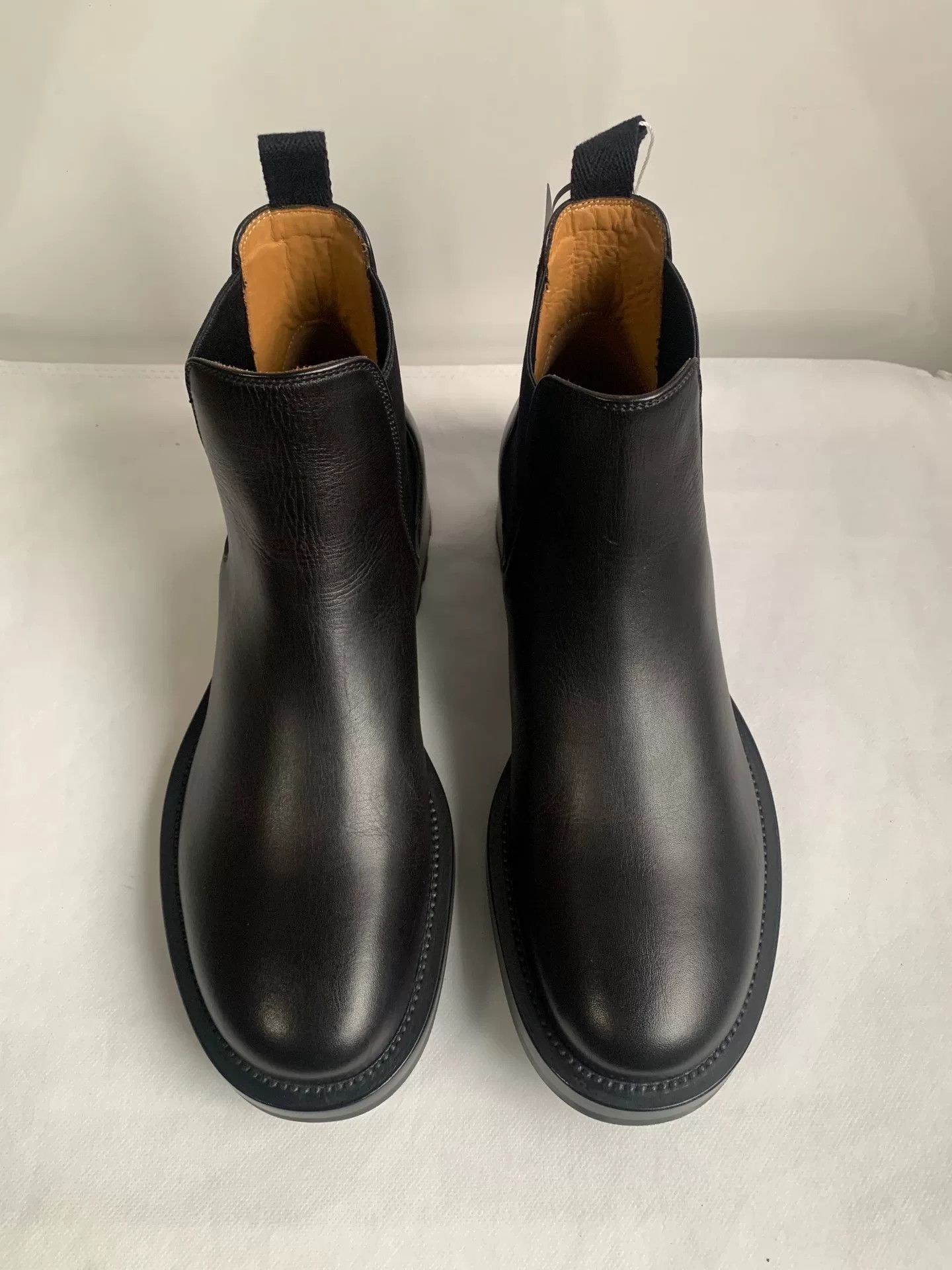 Valentino Valentino Men's Classic Chelsea Boots Size US 8 / EU 41 - 1 Thumbnail