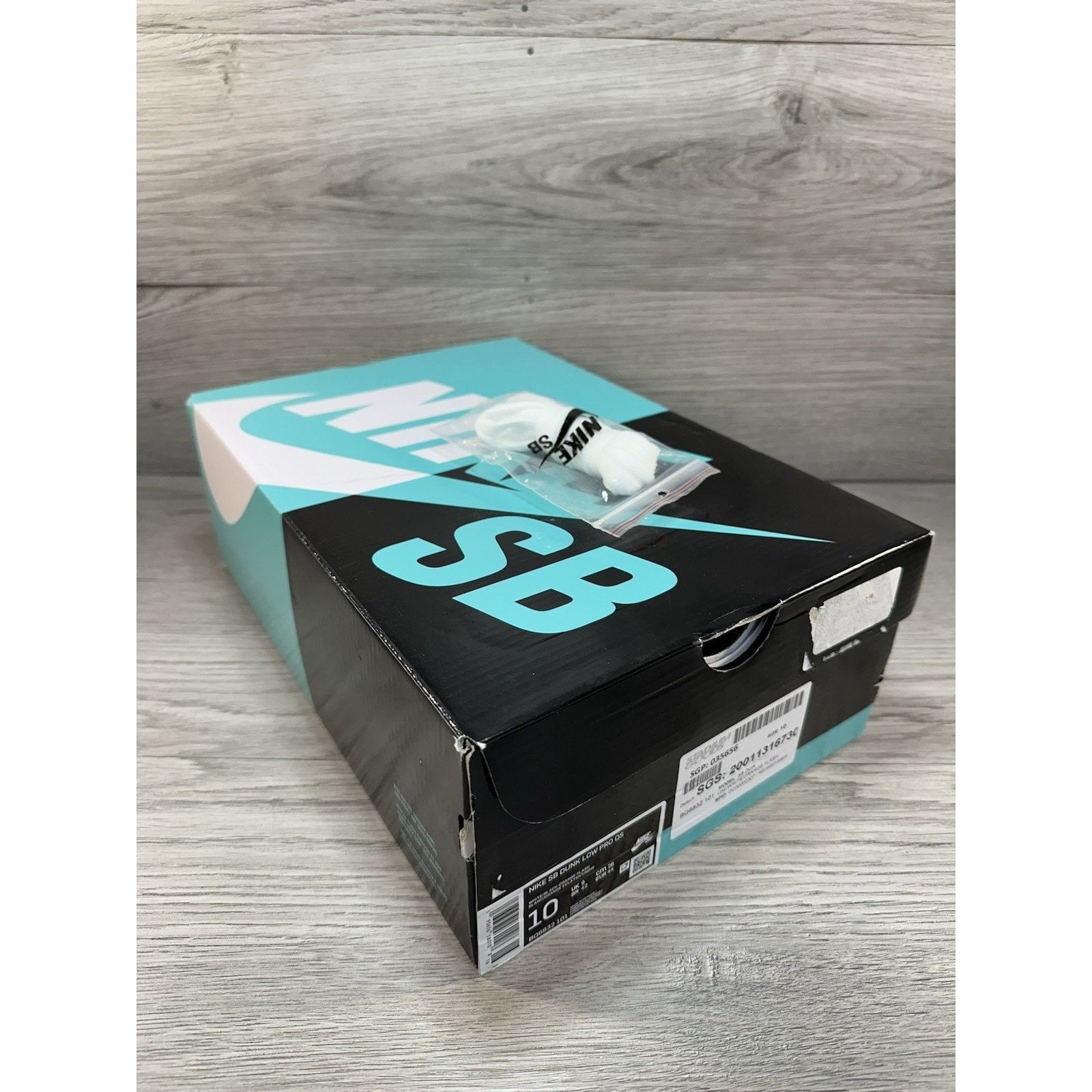 Nike Nike Dunk SB Low Tie Dye Rayguns 2019 - Size 10 Size US 10 / EU 43 - 9 Thumbnail