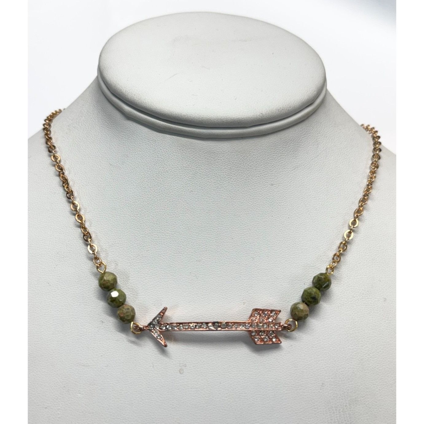 Vintage Vintage rhinestone arrow green semi precious bead necklace Size ONE SIZE - 1 Thumbnail