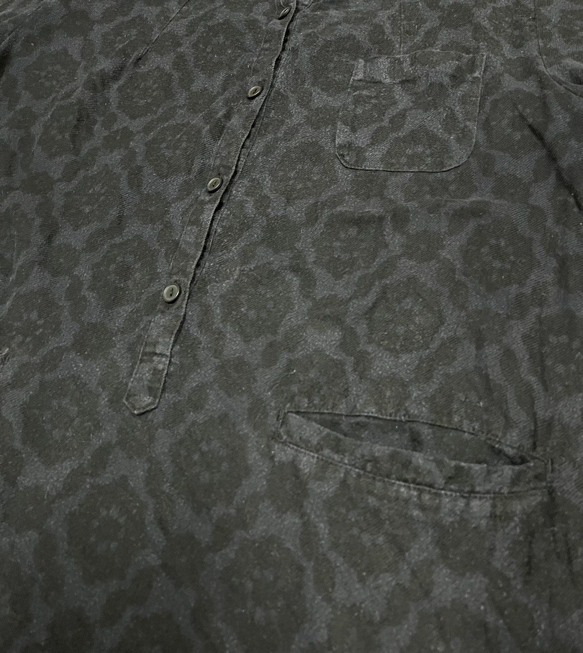Undercover UNIQLO UNDERCOVER Rare Design Shirt Size L / US 10 / IT 46 - 4 Thumbnail