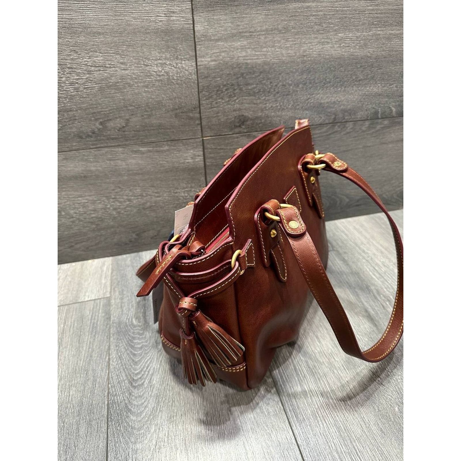 Dooney & Bourke Dooney & Bourke Florentine Leather Small Winged A626470 Size ONE SIZE - 9 Thumbnail