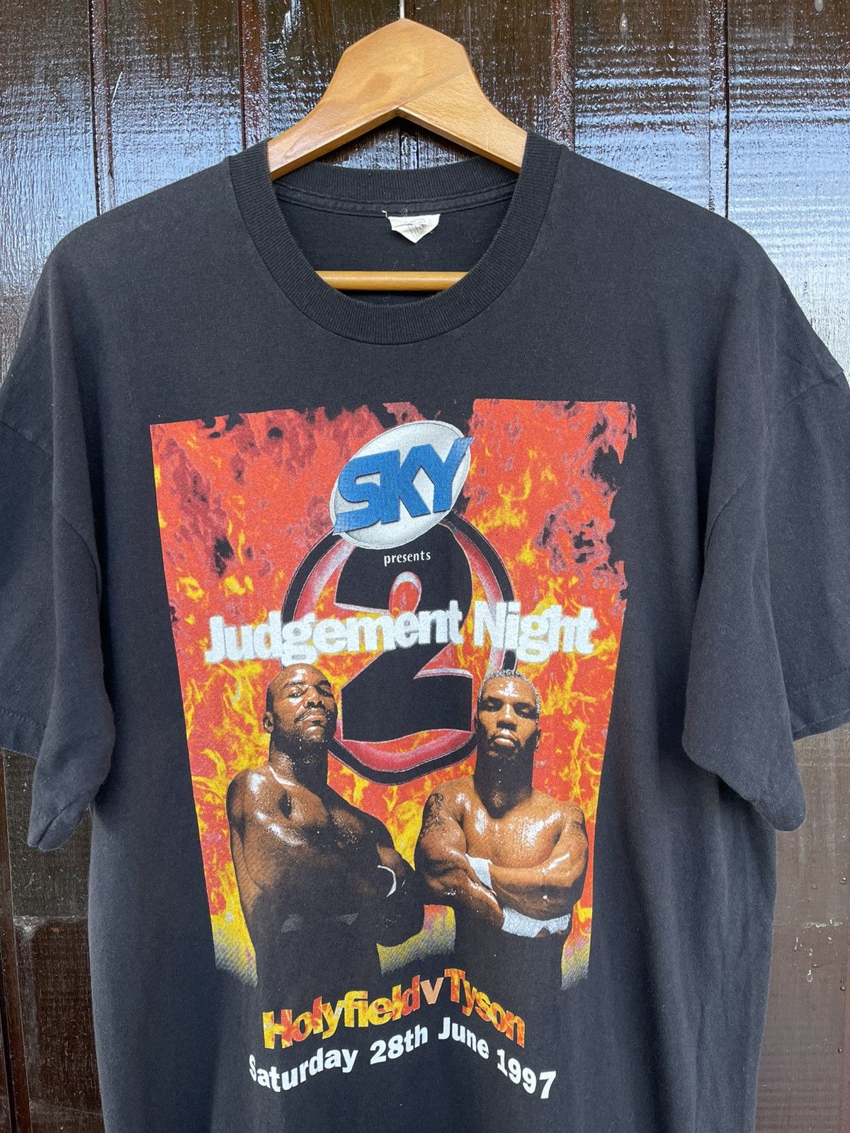 Vintage Vintage 90s Mike Tyson vs Holyfield Boxing Tee Size US XL / EU 56 / 4 - 4 Thumbnail