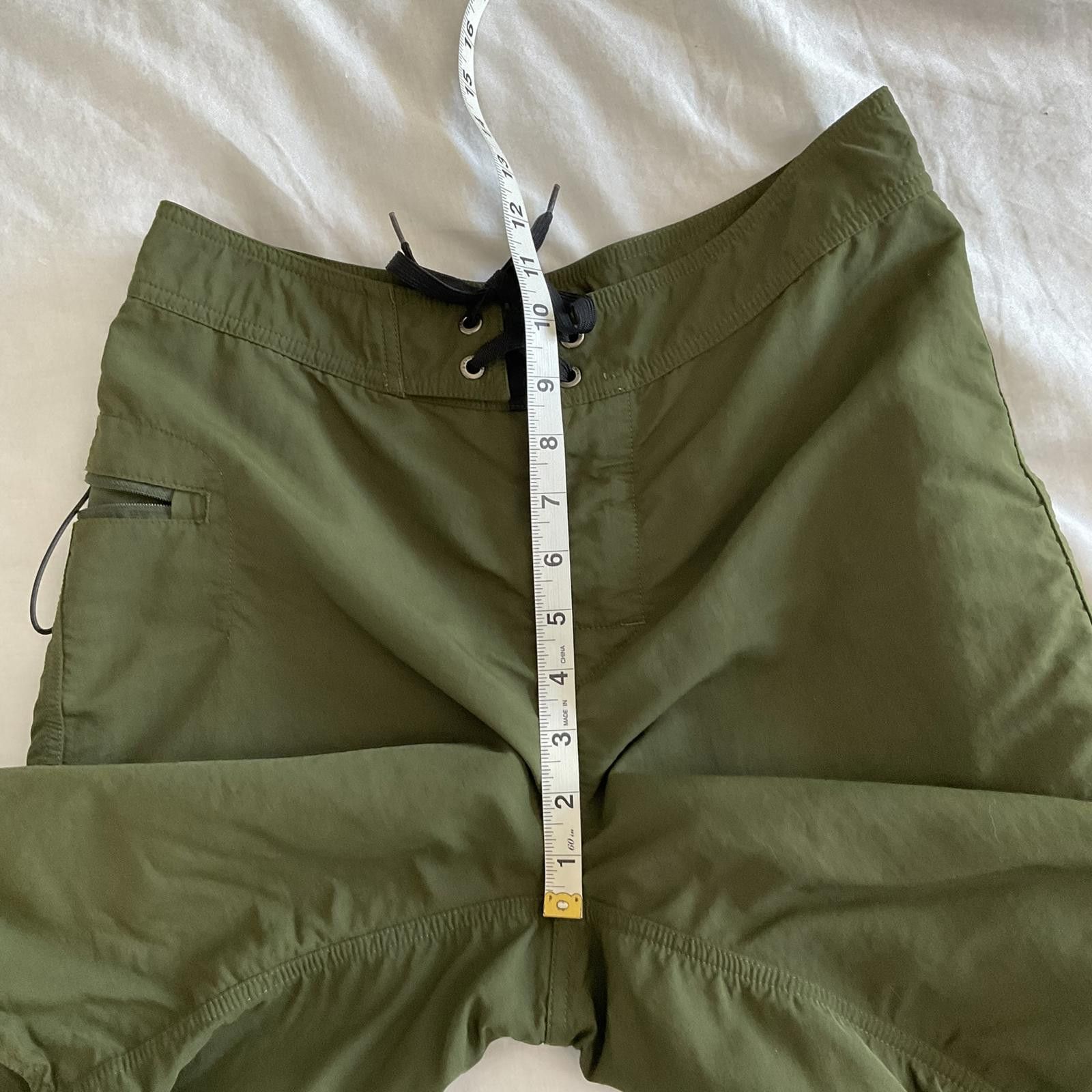 Patagonia patagonia y2k wave farer green mens 30 baggy board shorts Size US 30 / EU 46 - 7 Thumbnail