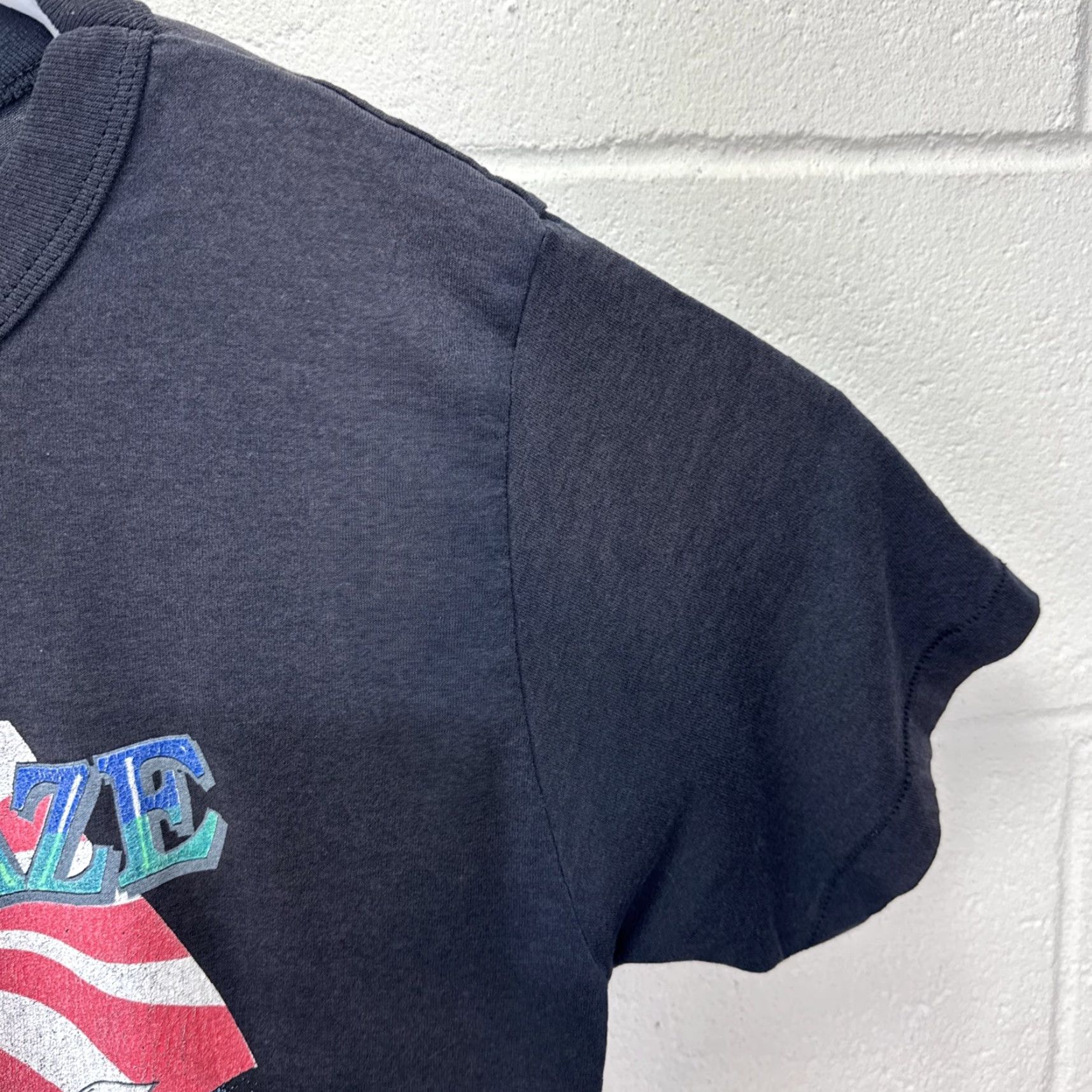 Vintage VINTAGE Kamikaze Beer Drinking Squadron T-Shirt Graphic Print Faded Black Large Mens 90s Humor Size US L / EU 52-54 / 3 - 7 Thumbnail