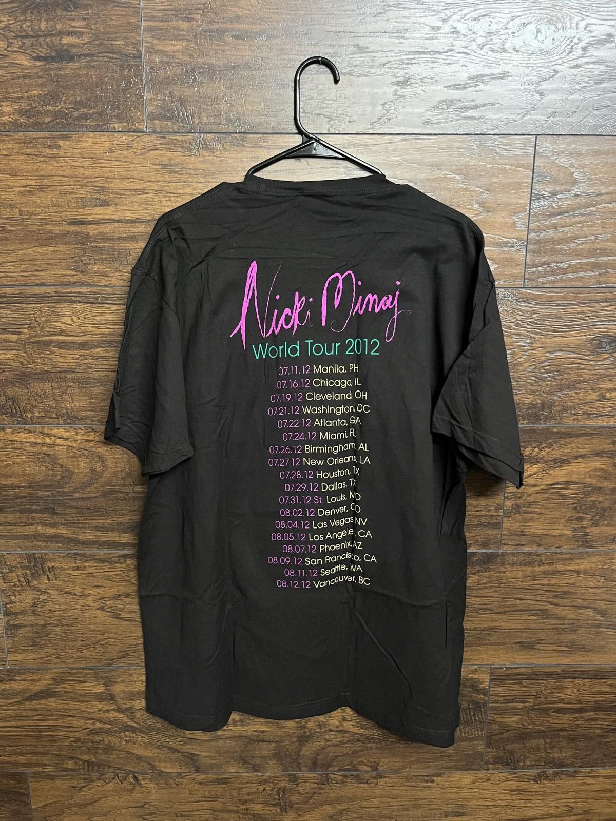 Designer Nicki Minaj T-shirt - World Tour 2012 Pink Friday Tour - XL Size US XL / EU 56 / 4 - 2 Thumbnail