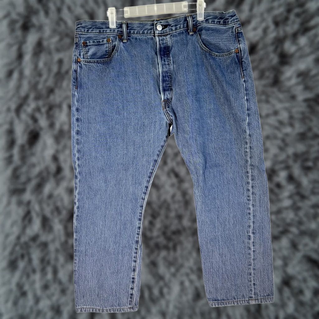 Levi's Levi's 501 Jeans Mens 40x30 Blue Denim Straight Leg Button Fly Classic Vintage 5-Pocket Regular Fit Shirt? Size US 40 / EU 56 - 1 Thumbnail