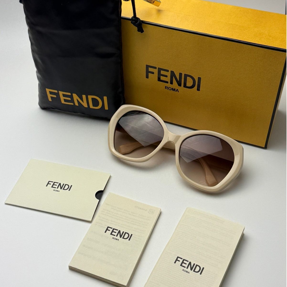Fendi New Fendi Sunglasses FE40112I 57F Shiny Beige/Brown Gradient Size ONE SIZE - 10 Thumbnail