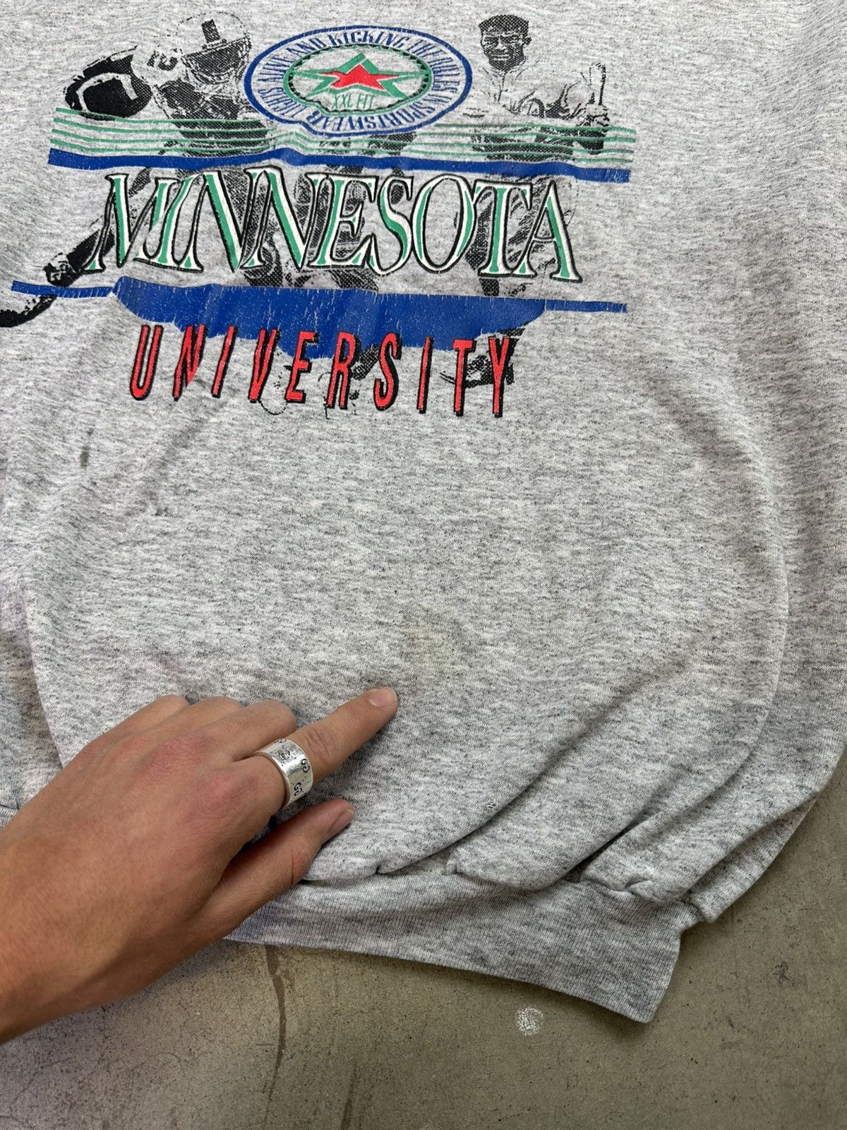 Vintage vintage 90s minnesota university collegiate crewneck medium Size US M / EU 48-50 / 2 - 6 Thumbnail