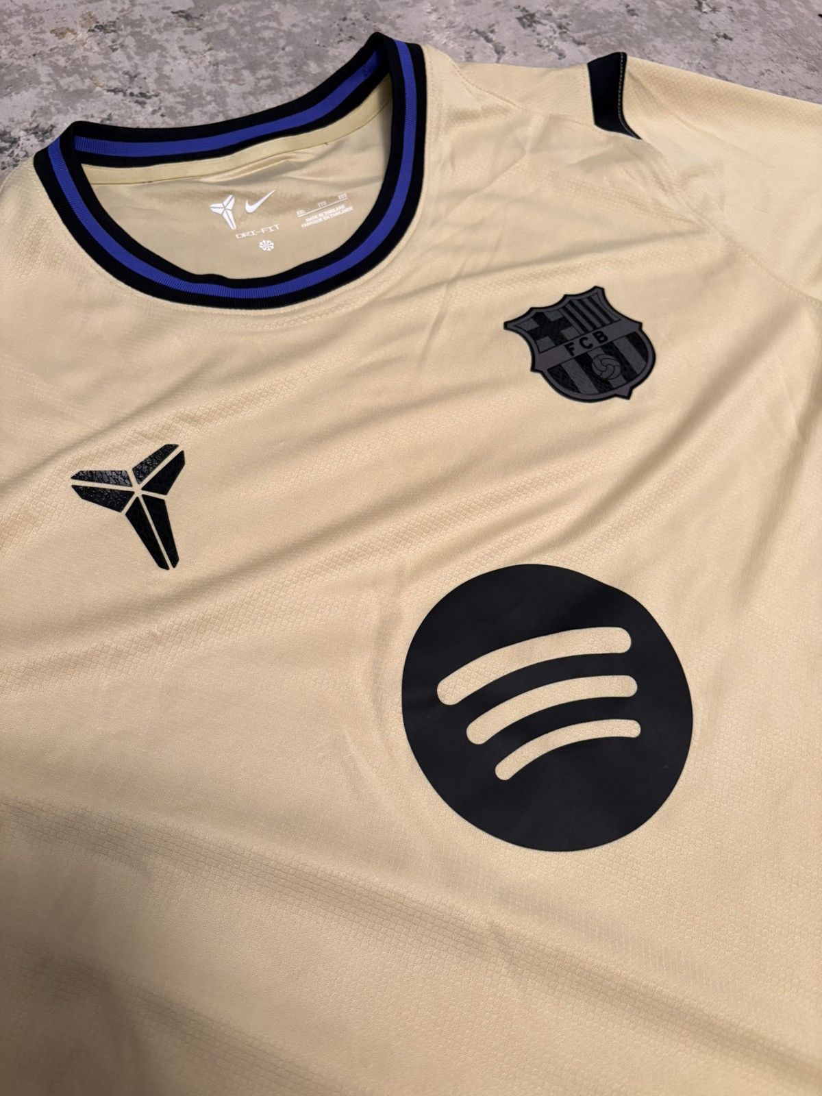 Nike Fc Barcelona 25/26 away Kit XXL Size US XXL / EU 58 / 5 - 2 Thumbnail