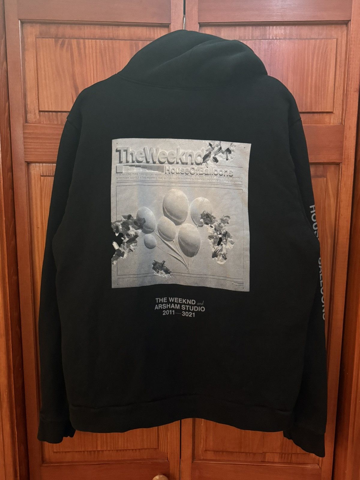 Daniel Arsham × The Weeknd the weeknd x daniel arsham house of balloons hoodie size xl Size US XL / EU 56 / 4 - 3 Thumbnail