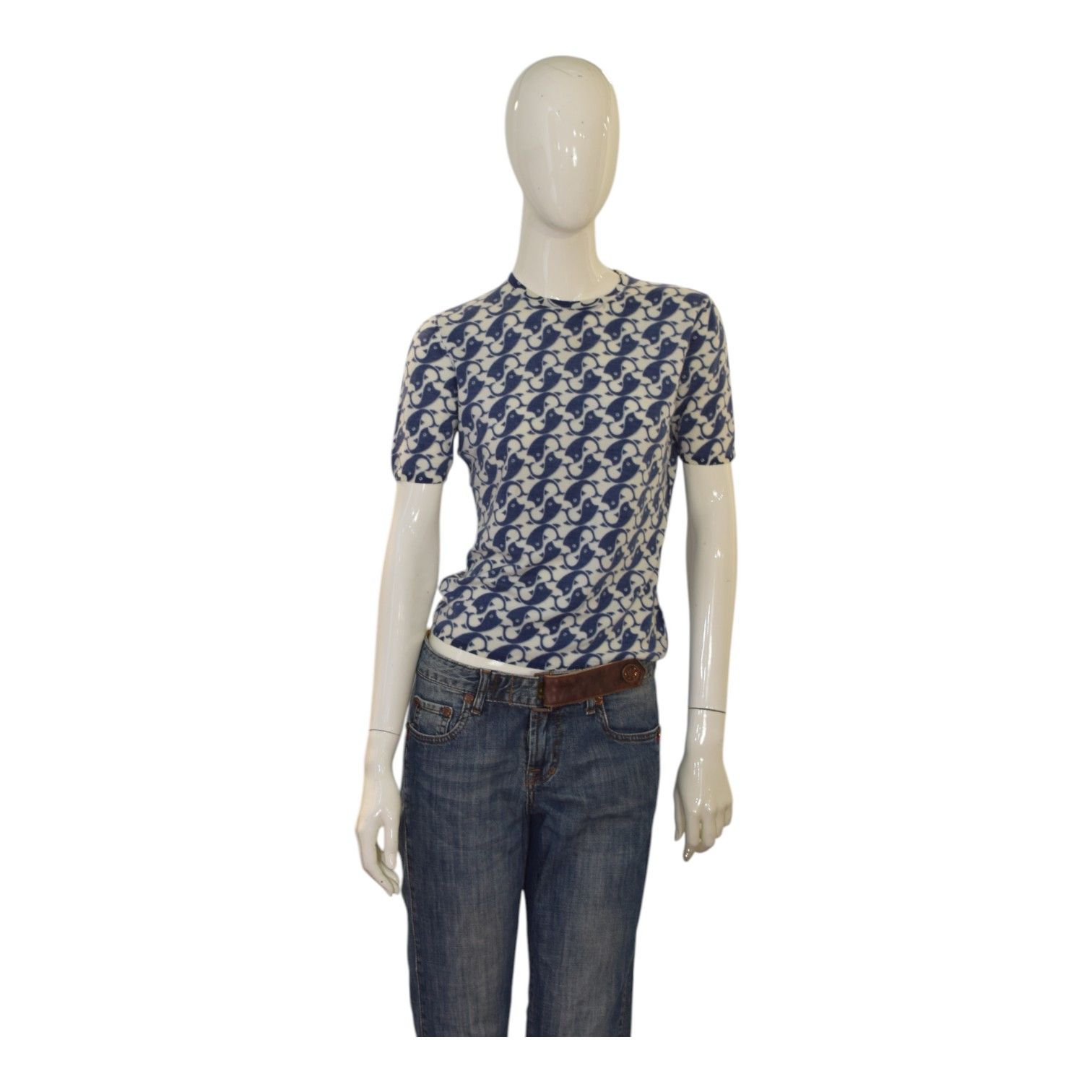 Gucci Gucci Blue & White Fish Print Short Sleeve 100% Cashmere Size M / US 6-8 / IT 42-44 - 1 Thumbnail