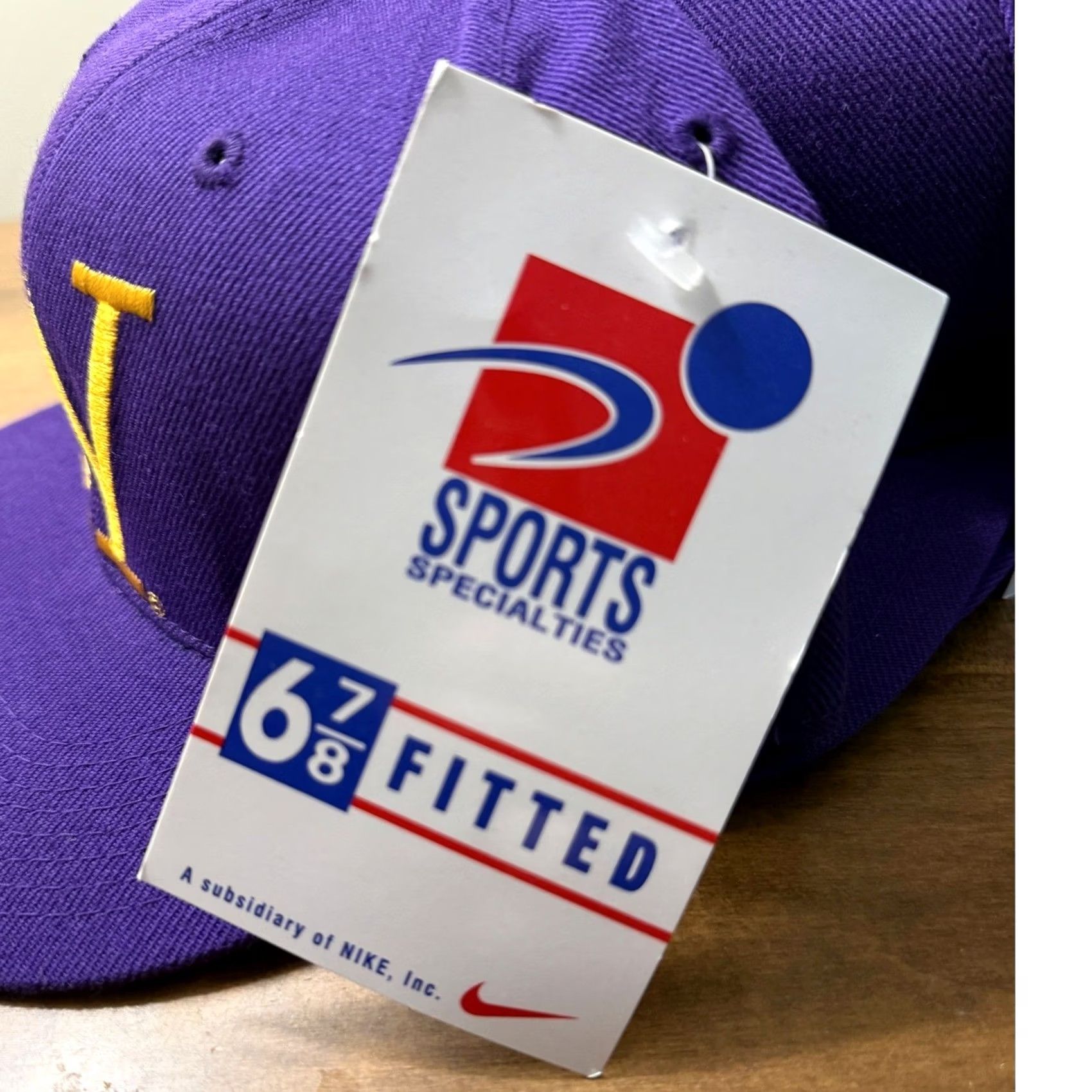 Sports Specialties VINTAGE Washington Huskies Fitted Hat Mens 6 7/8 Purple Wool Flat Bill Nike VTG Size ONE SIZE - 2 Thumbnail