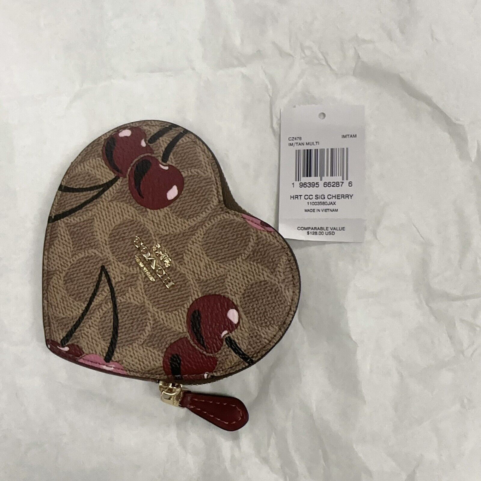 Coach NWT Limited Coach CZ476 Heart Coin Case Cherry Valentines Size ONE SIZE - 4 Thumbnail