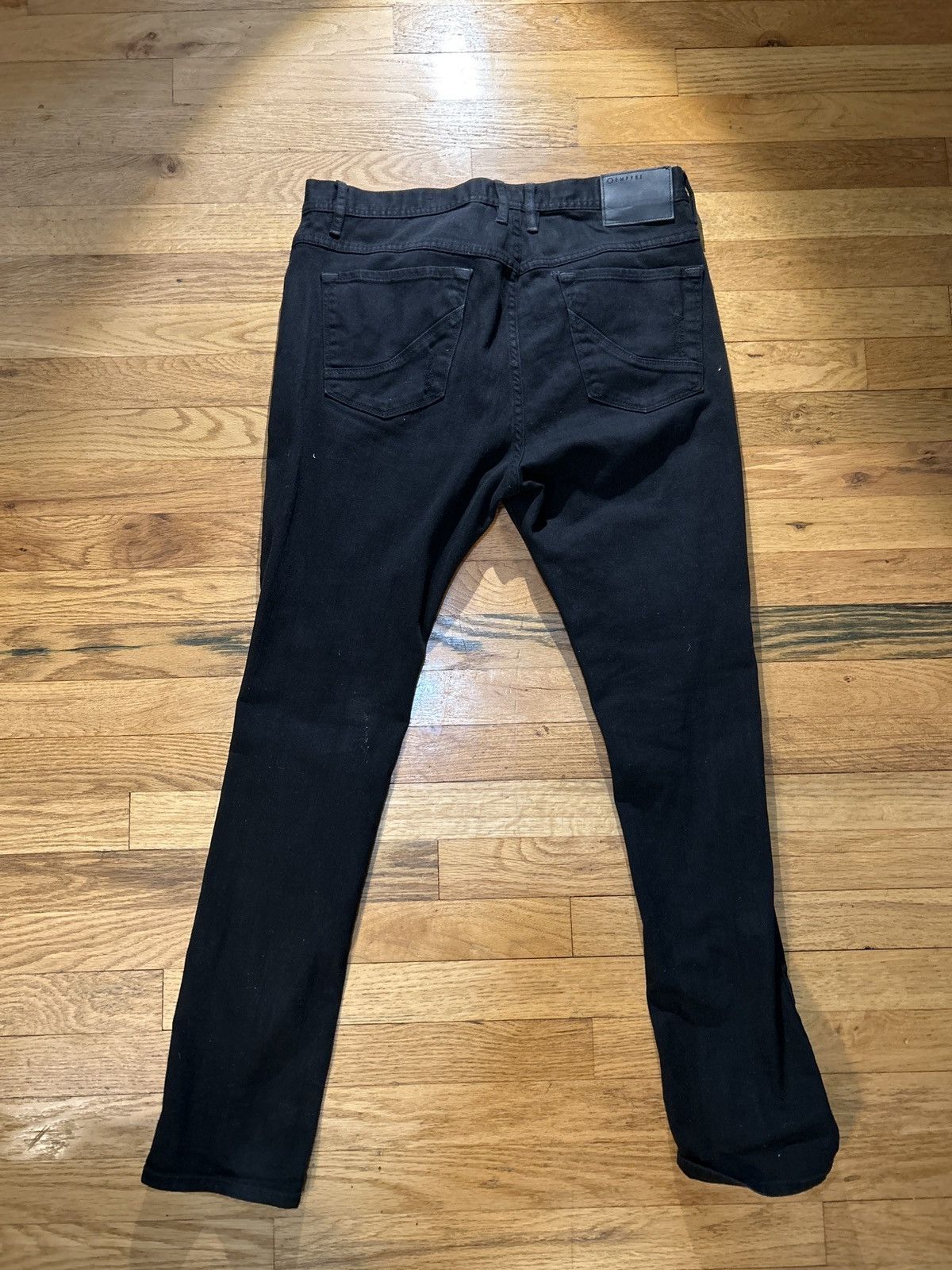 Empyre [OUT OF PRINT] Empyre distressed black jeans Size US 33 - 3 Thumbnail