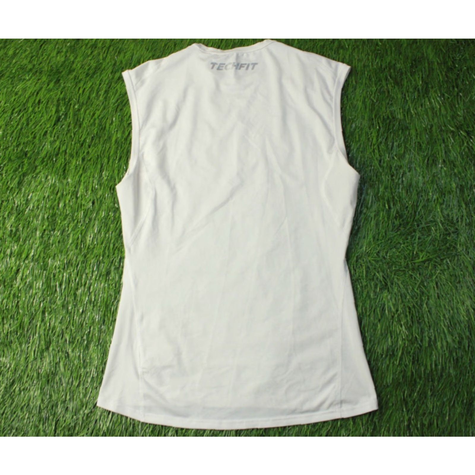 Adidas ADIDAS Techfit Compression Vest Shirt Men XL White 2015 Crossfit Base Layers Sleeveless Guaranteed Original Size XL Size US XL / EU 56 / 4 - 2 Thumbnail