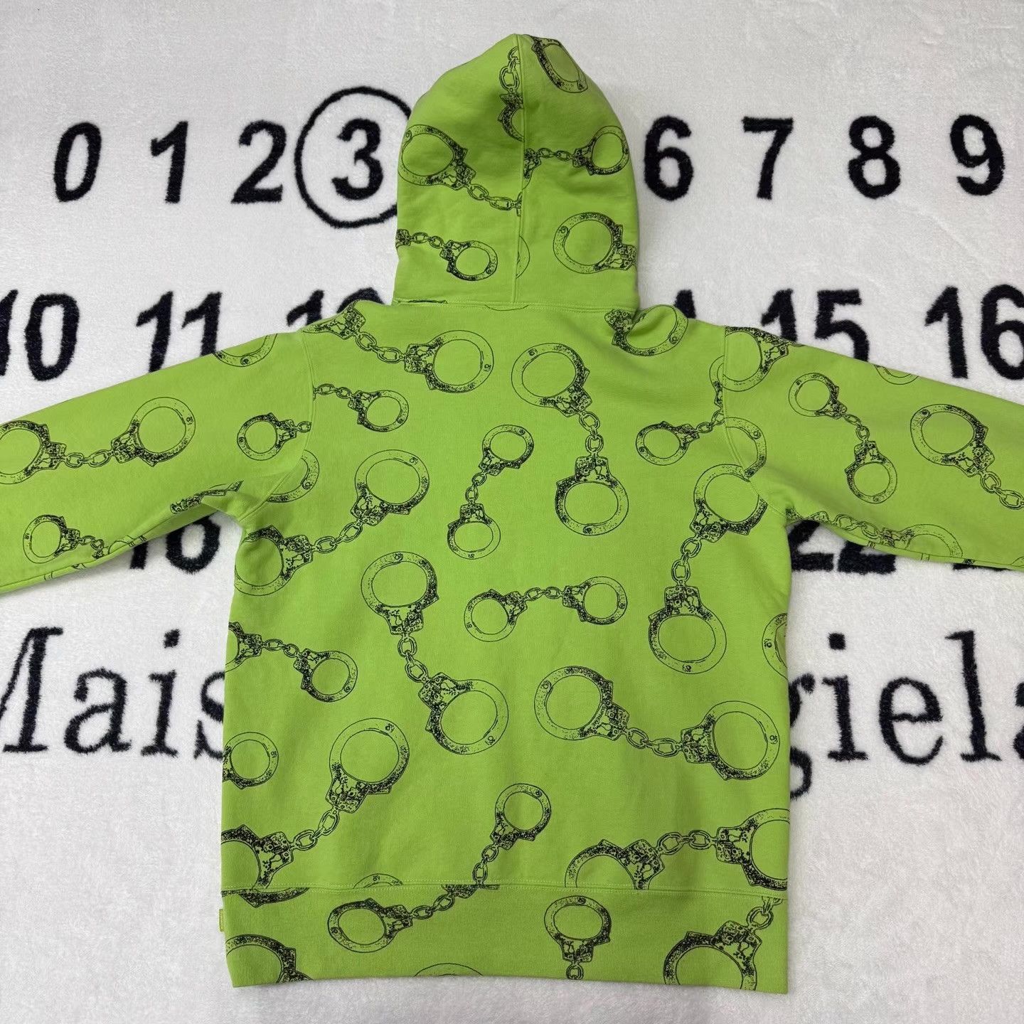 Supreme Supreme Green All-Over Print Handcuff Hoodie Q10 Size US M / EU 48-50 / 2 - 2 Thumbnail