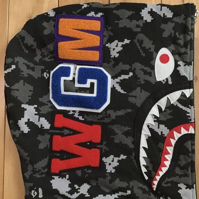 Bape BAPE Digital Camo Military Shark Full Zip Hoodie APE Size US L / EU 52-54 / 3 - 4 Thumbnail