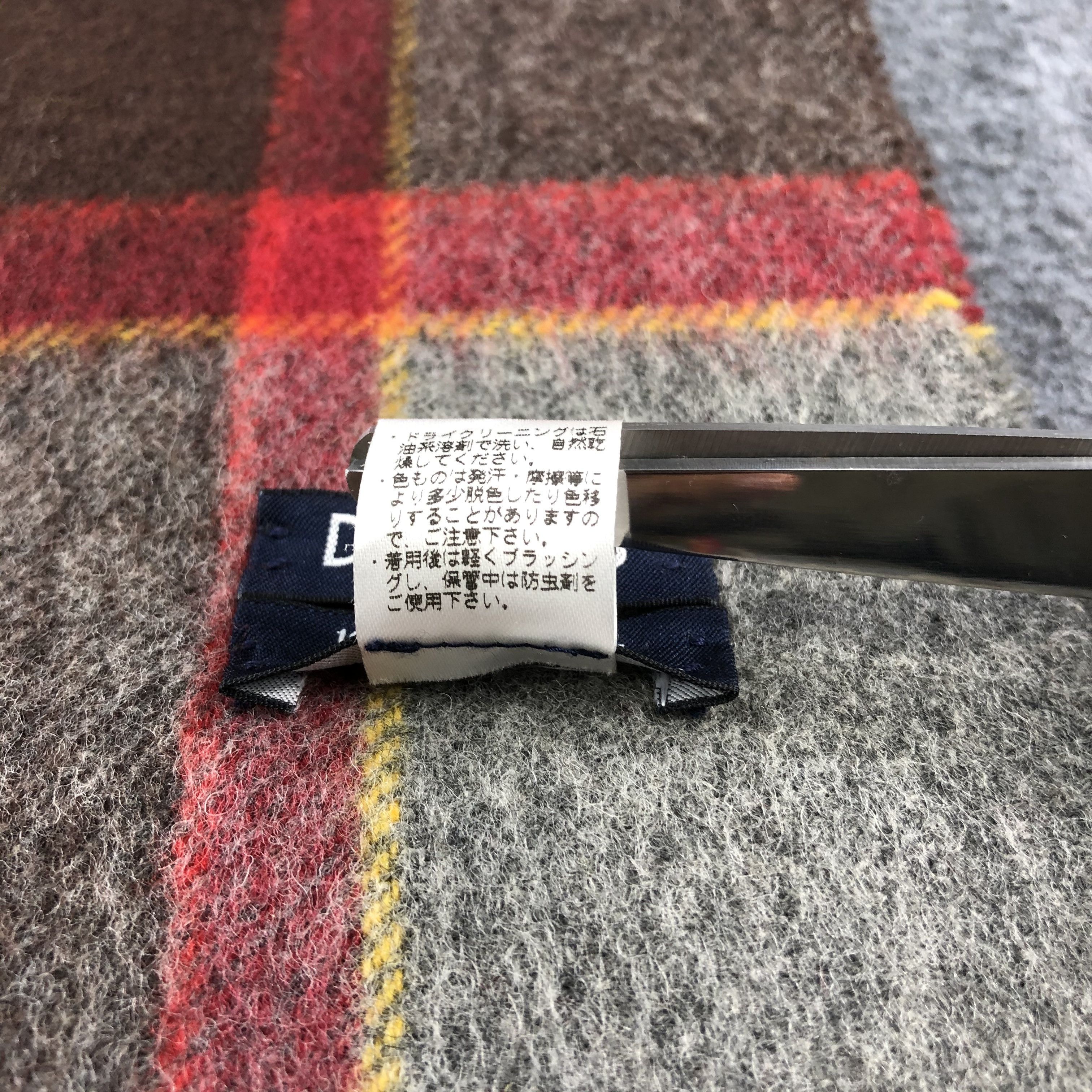Drake's Drake's Tartan Wool Scarf Muffler V762 Size ONE SIZE - 5 Thumbnail