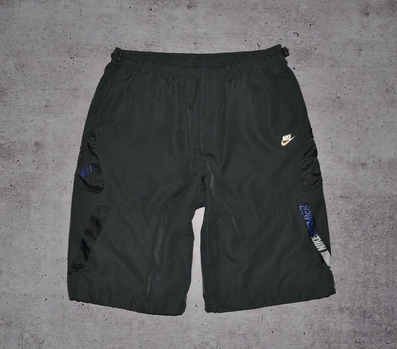 Nike Nike Vintage Shorts Size L Size US 34 / EU 50 - 1 Thumbnail