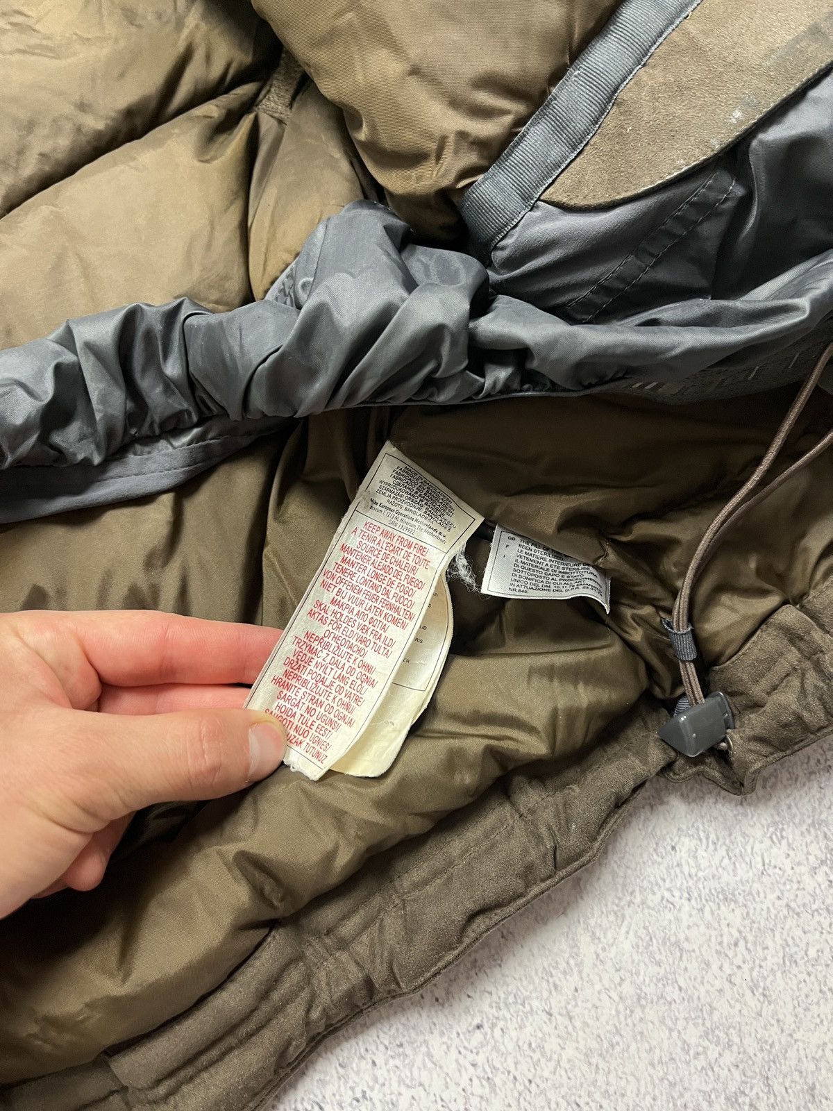 Nike Vintage Nike ACG Suede Brown Down Puffer Jacket Rare Hype Size US L / EU 52-54 / 3 - 15 Thumbnail