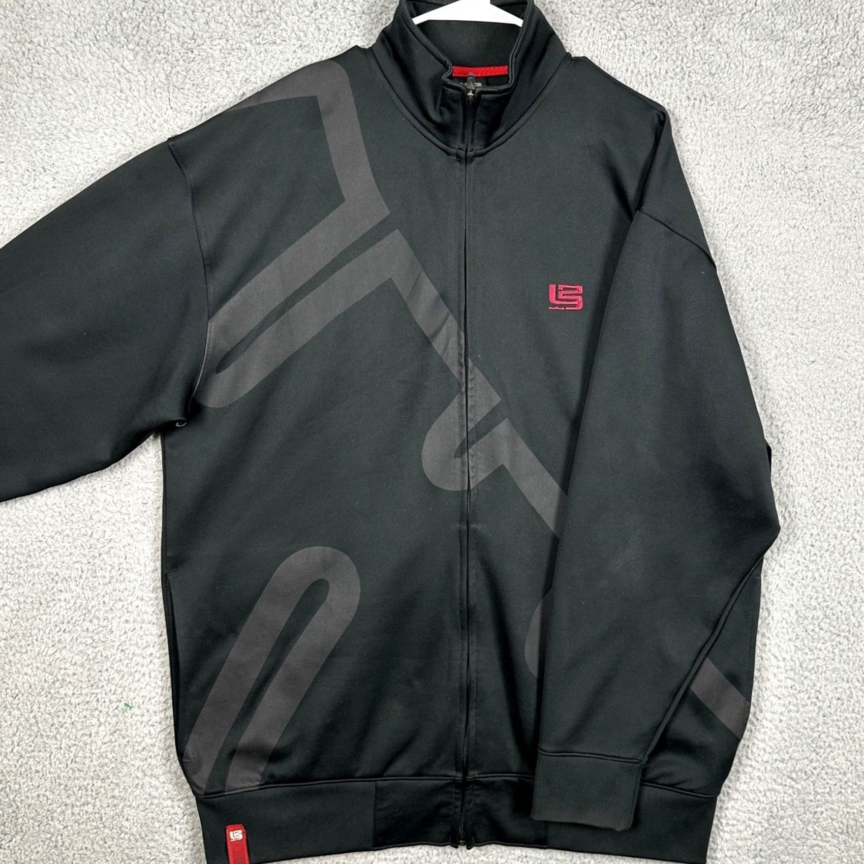 Nike VINTAGE Nike Lebron James LBJ Track Jacket Full Zip Mens Large Black Long Sleeve Logo Size US L / EU 52-54 / 3 - 2 Thumbnail